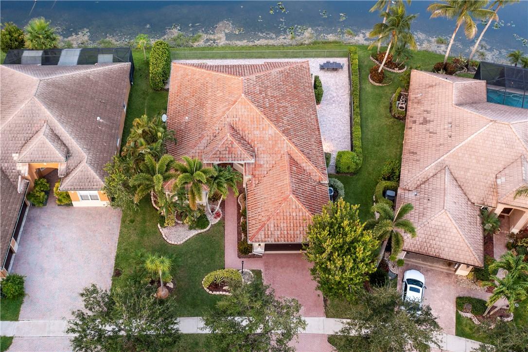 PARKLAND ISLES - Residential