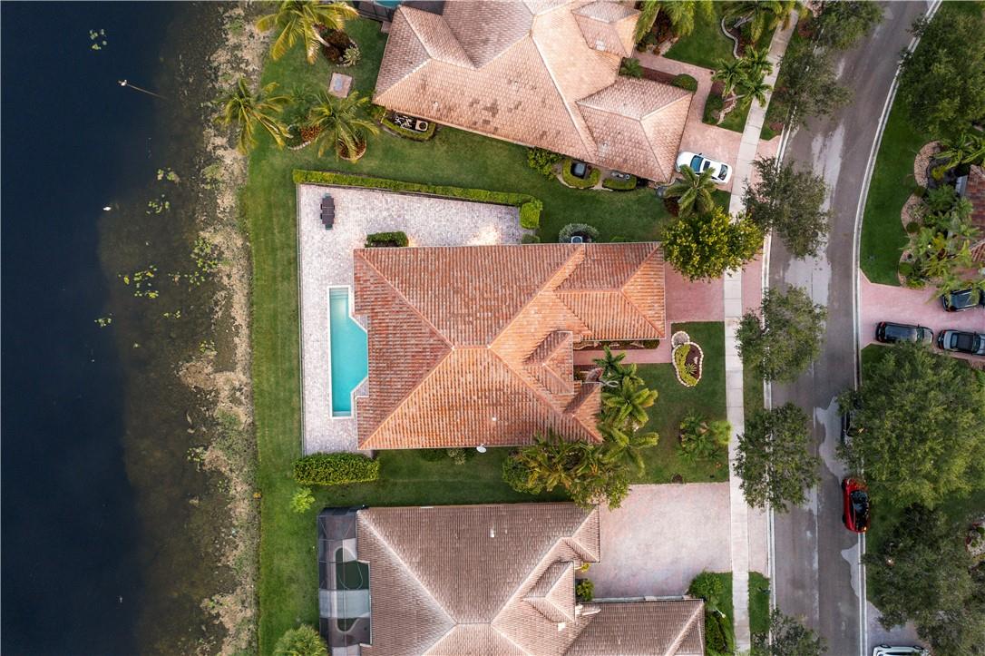 PARKLAND ISLES - Residential
