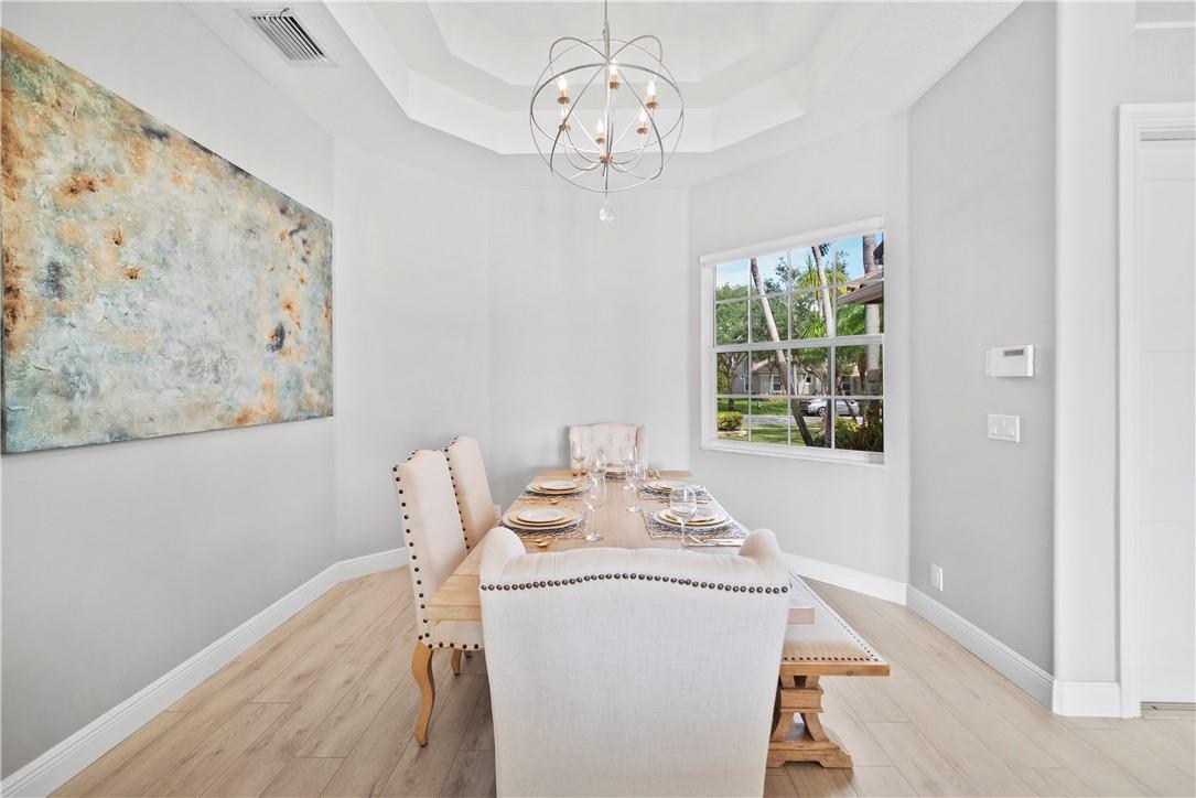 PARKLAND ISLES - Residential