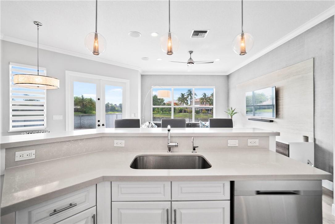 PARKLAND ISLES - Residential