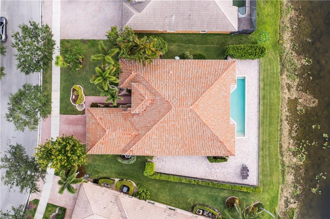 PARKLAND ISLES - Residential