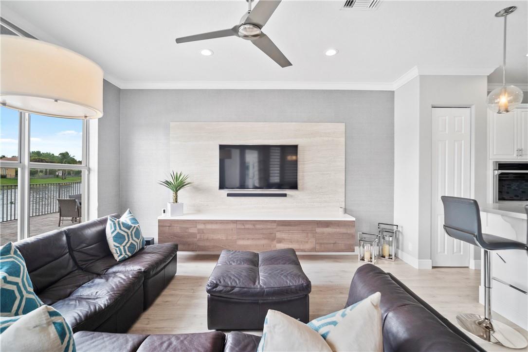 PARKLAND ISLES - Residential
