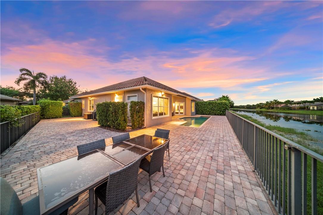 PARKLAND ISLES - Residential
