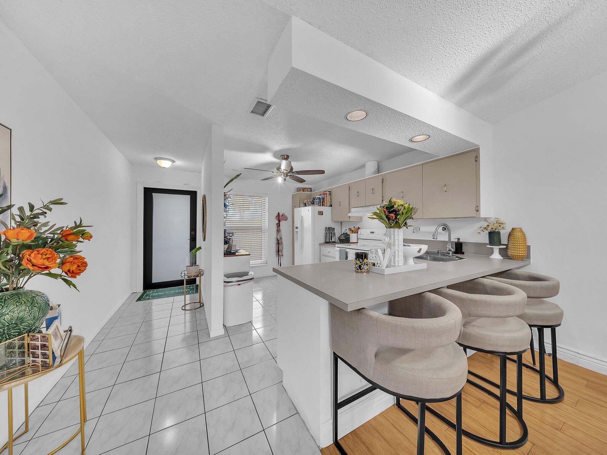 WOODLAKE ISLES NORTH CONDO - Residential