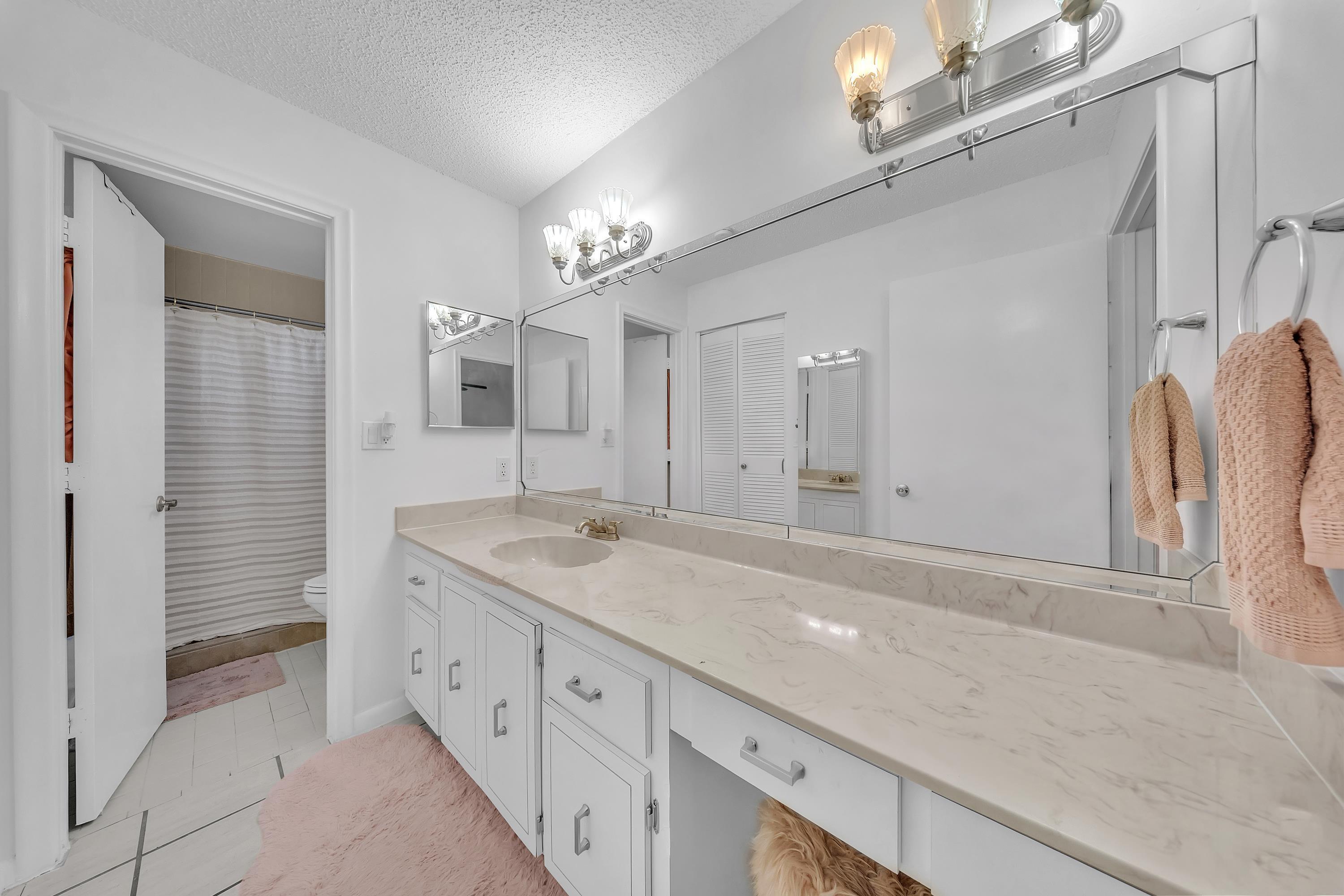 WOODLAKE ISLES NORTH CONDO - Residential