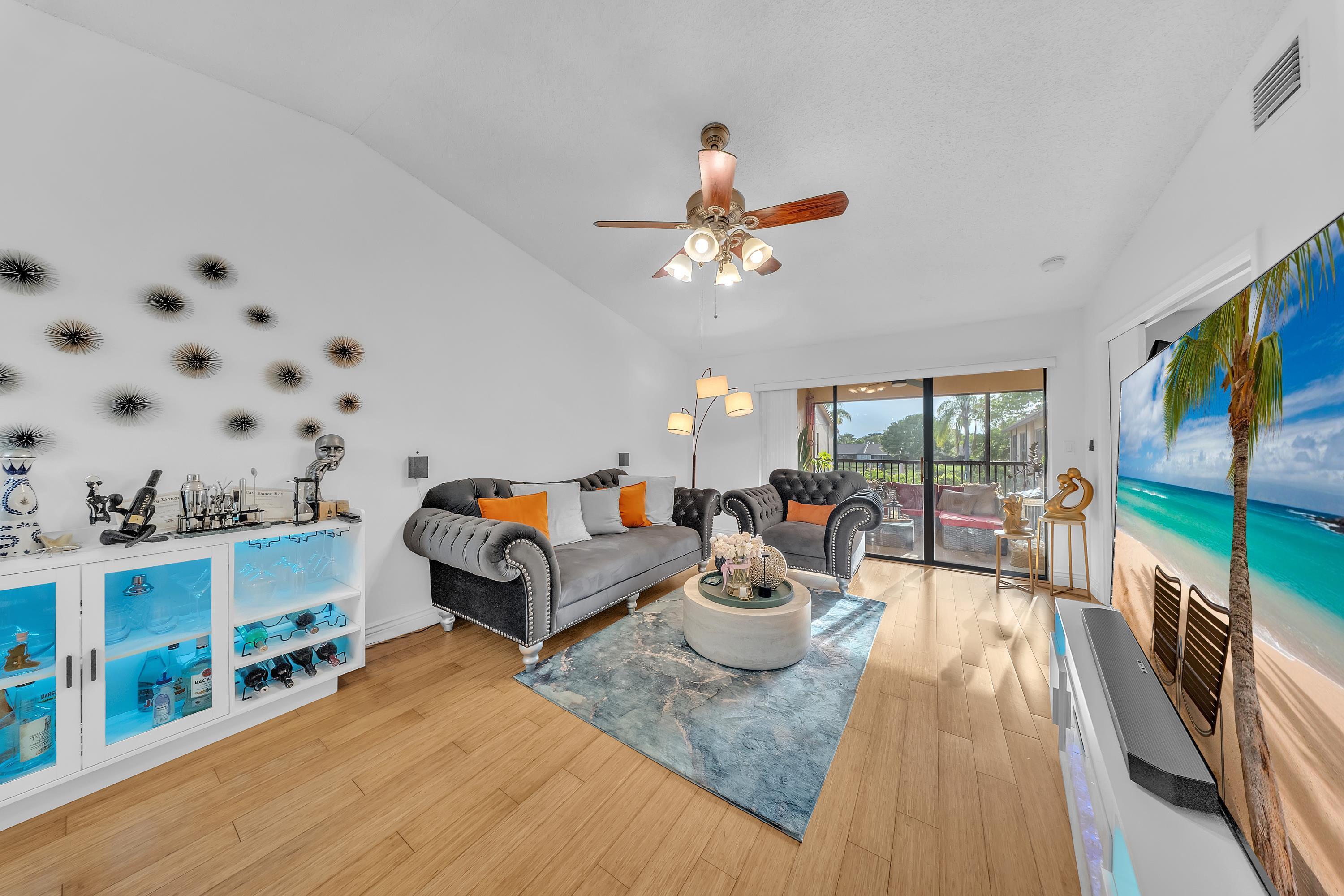 WOODLAKE ISLES NORTH CONDO - Residential