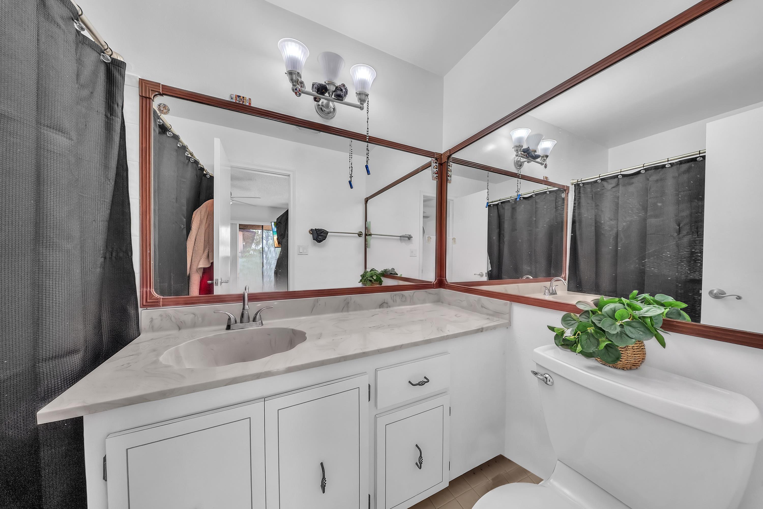 WOODLAKE ISLES NORTH CONDO - Residential