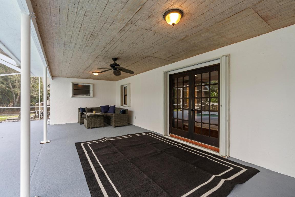 LOXAHATCHEE GROVES IN - Residential