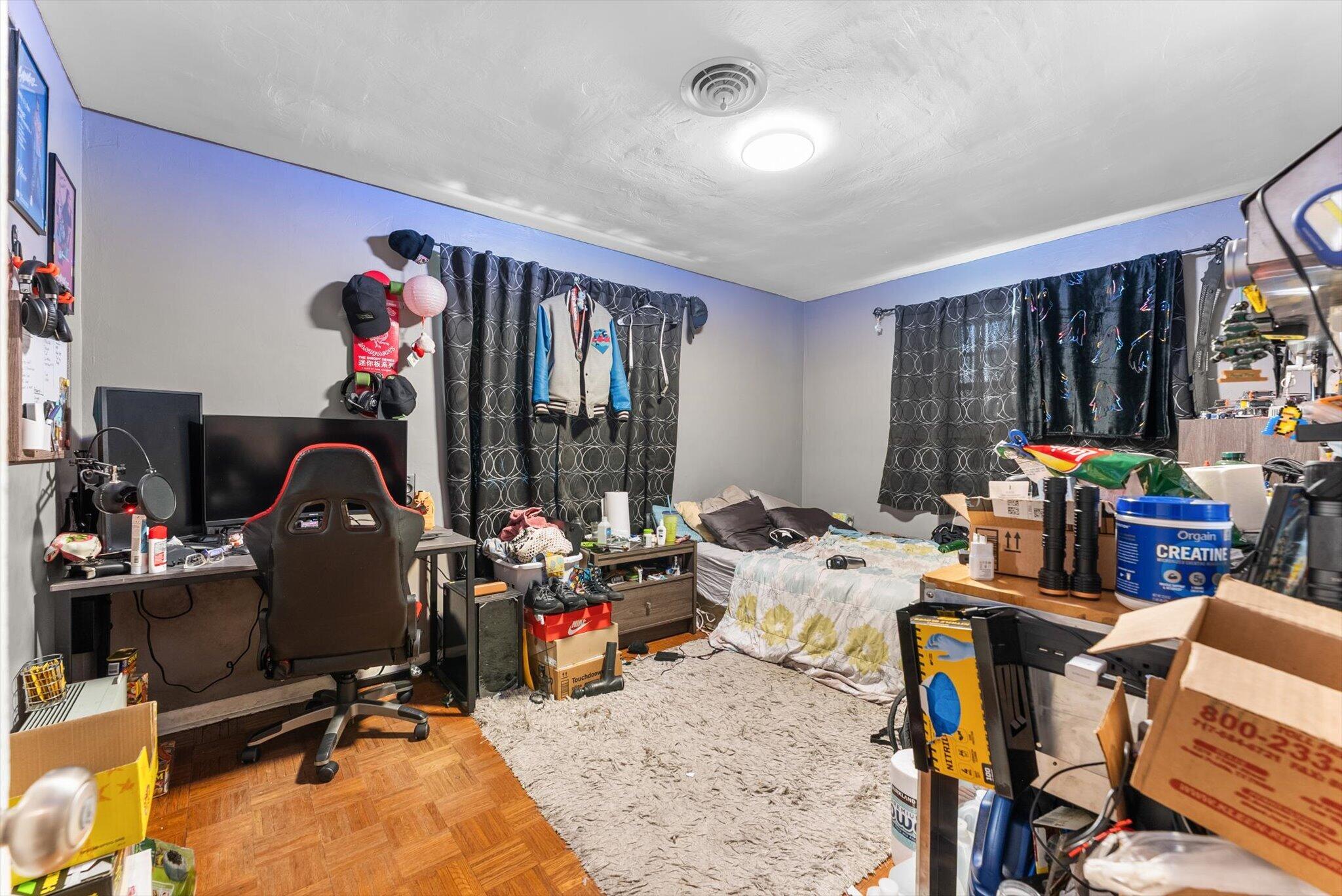 PALM BEACH LAKES SOUTH - Residential