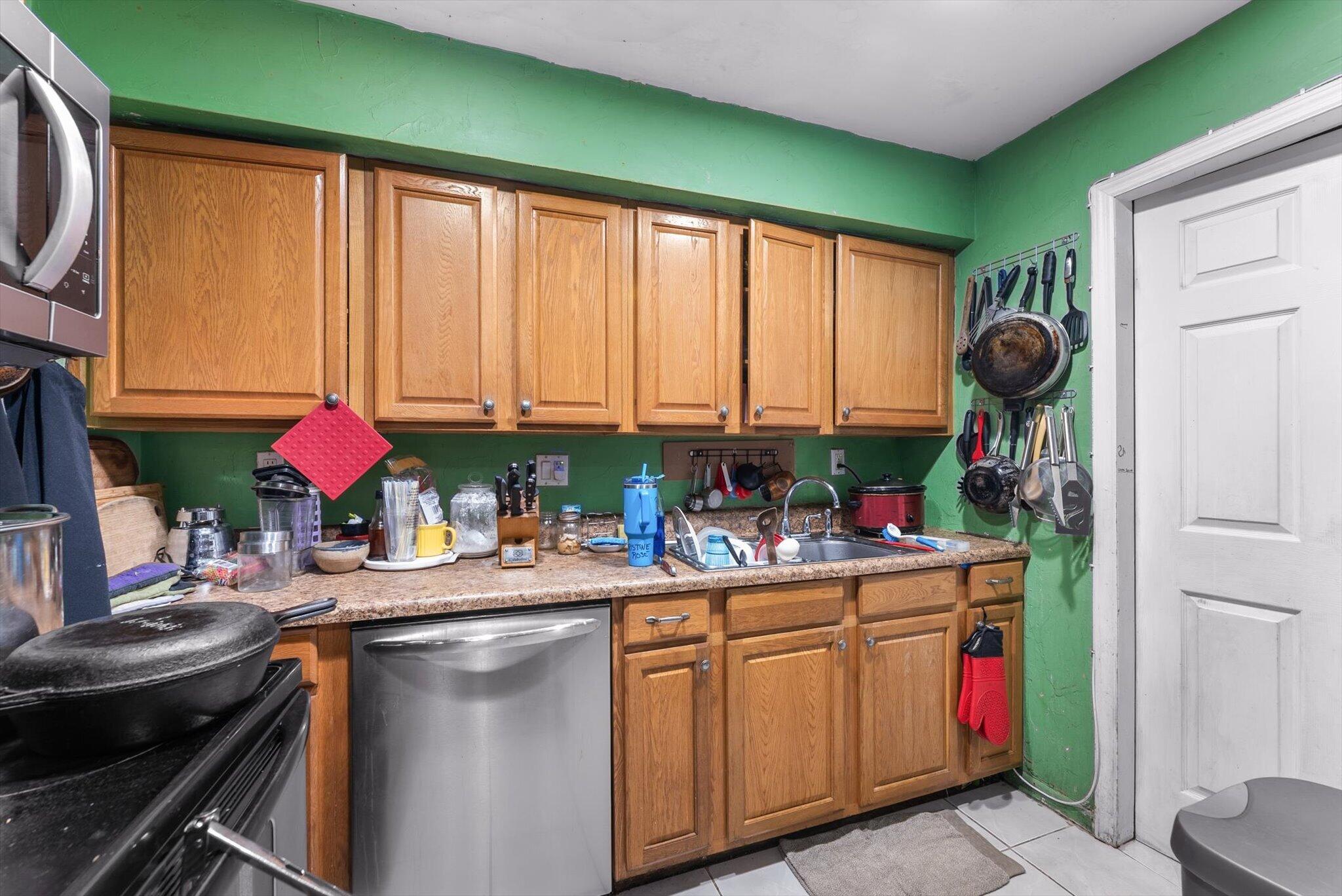 PALM BEACH LAKES SOUTH - Residential