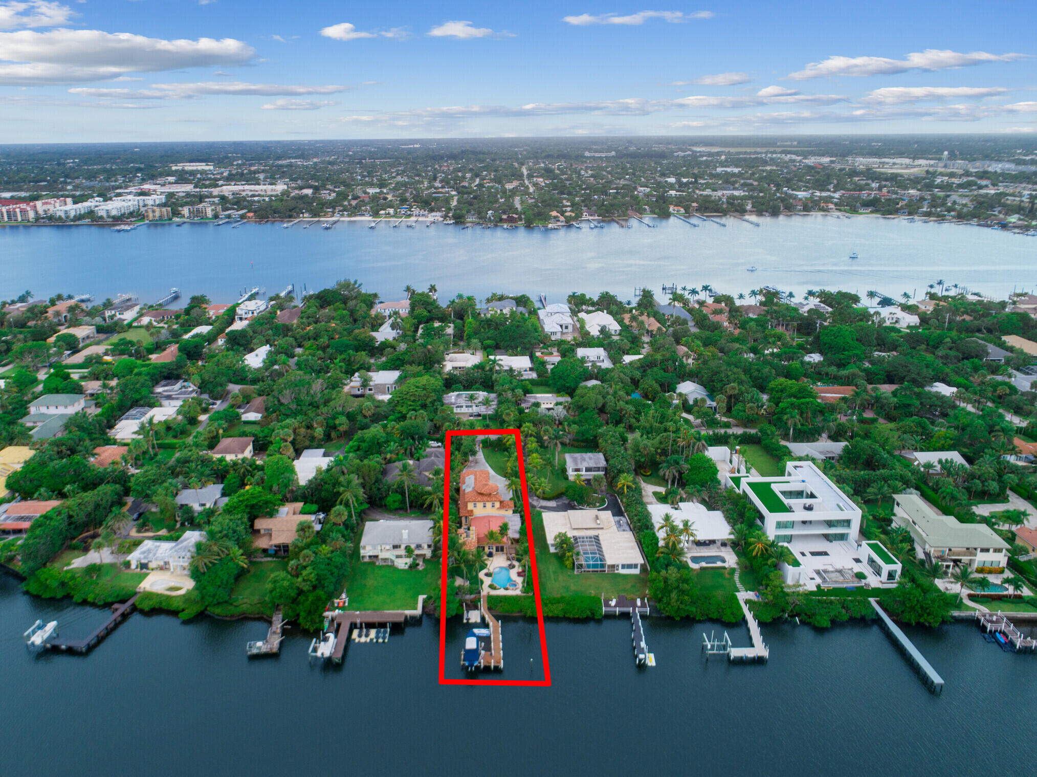 HYPOLUXO ISLAND ADD           N 15 FT OF LT 70 & L - Residential