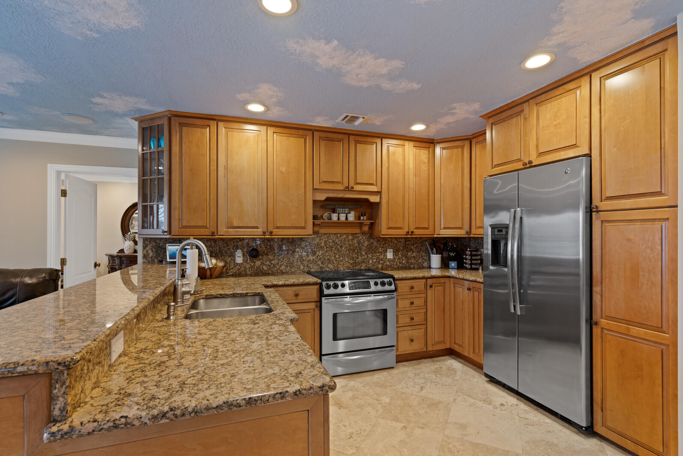 HYPOLUXO ISLAND ADD           N 15 FT OF LT 70 & L - Residential