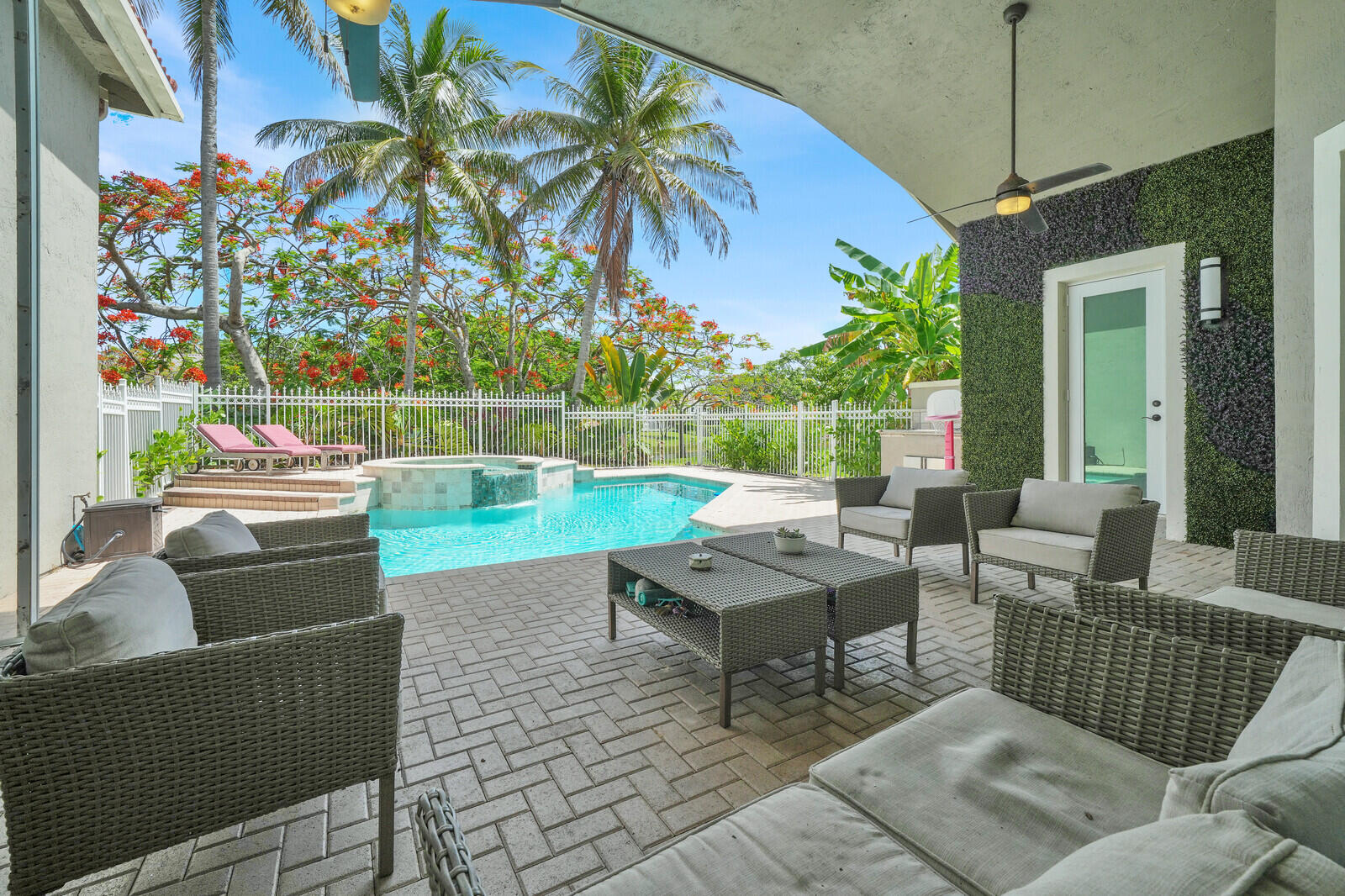 Heron Bay Three 159-41 B - Residential