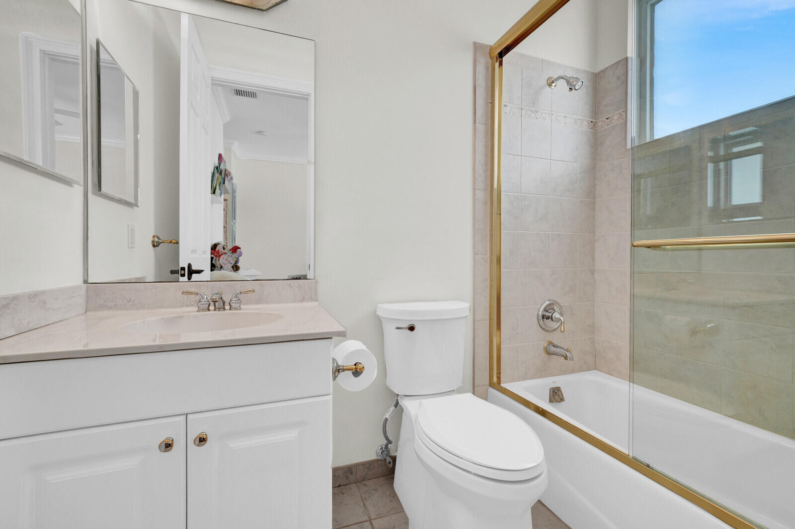 Heron Bay Three 159-41 B - Residential