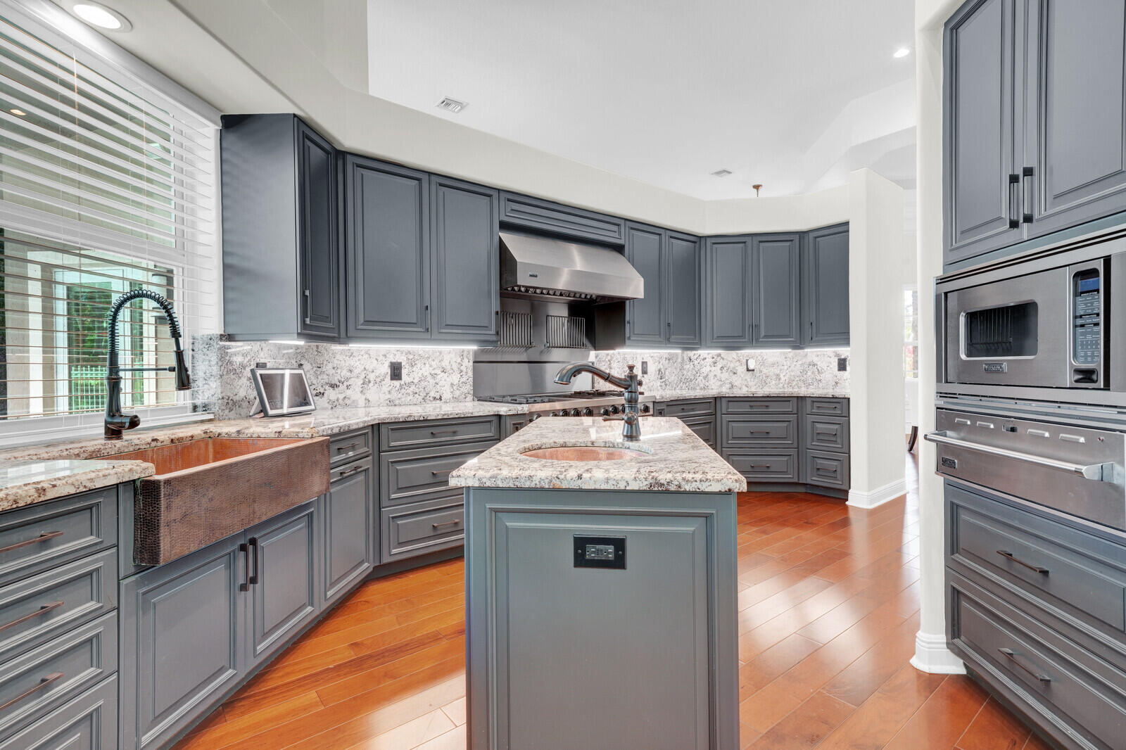 Heron Bay Three 159-41 B - Residential