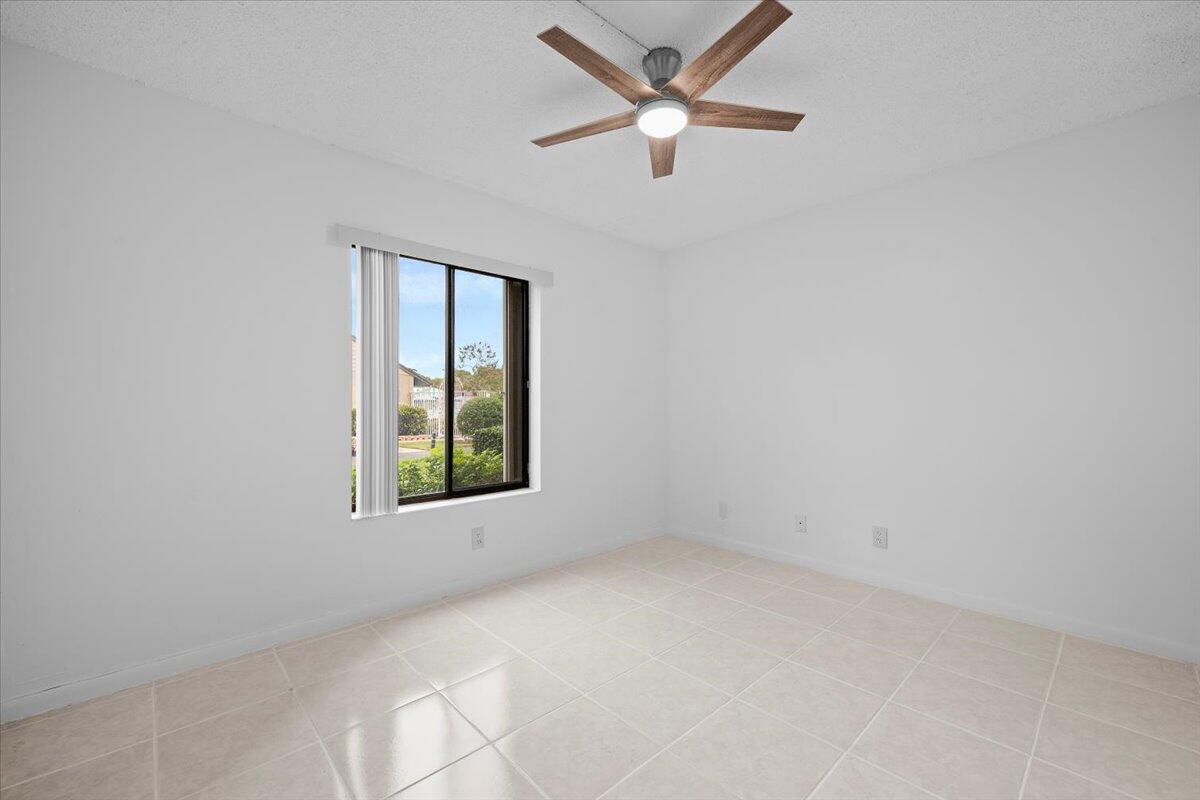 PINE RIDGE NORTH VILLAGE III CONDO - Residential