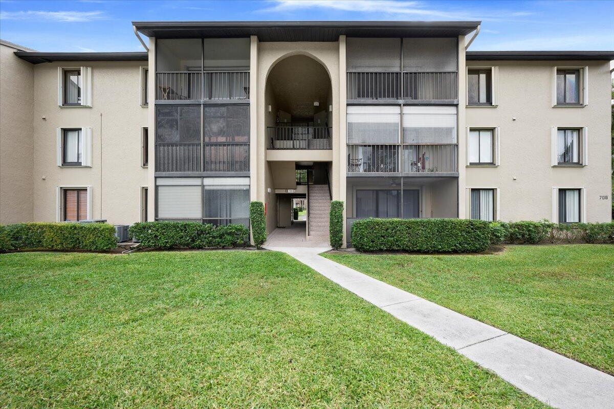 PINE RIDGE NORTH VILLAGE III CONDO - Residential