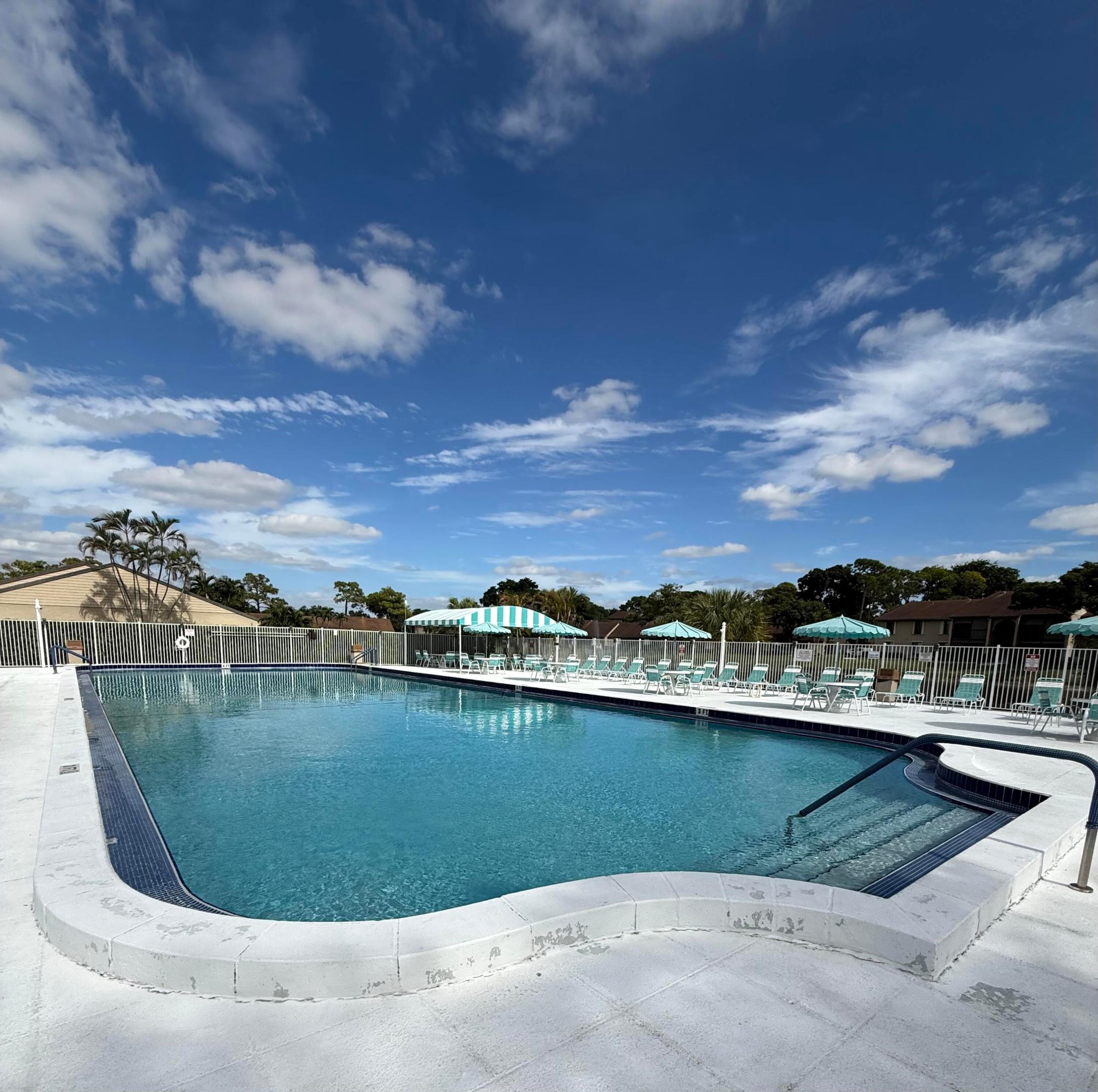 PINE RIDGE NORTH VILLAGE III CONDO - Residential