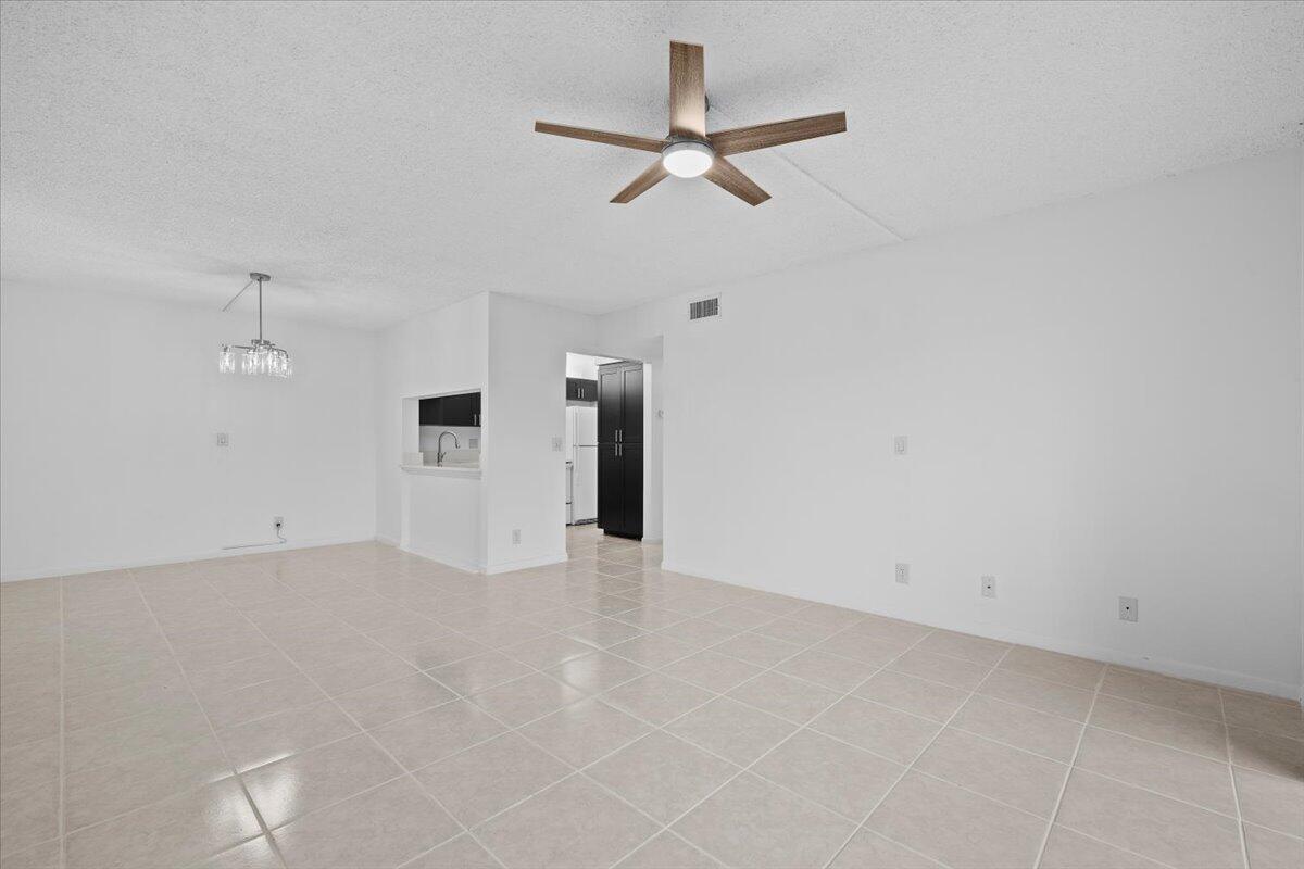 PINE RIDGE NORTH VILLAGE III CONDO - Residential