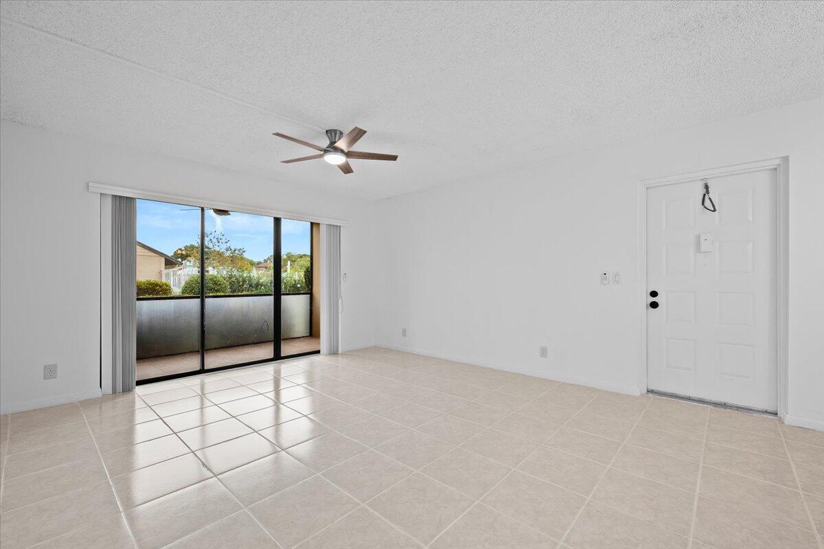 PINE RIDGE NORTH VILLAGE III CONDO - Residential