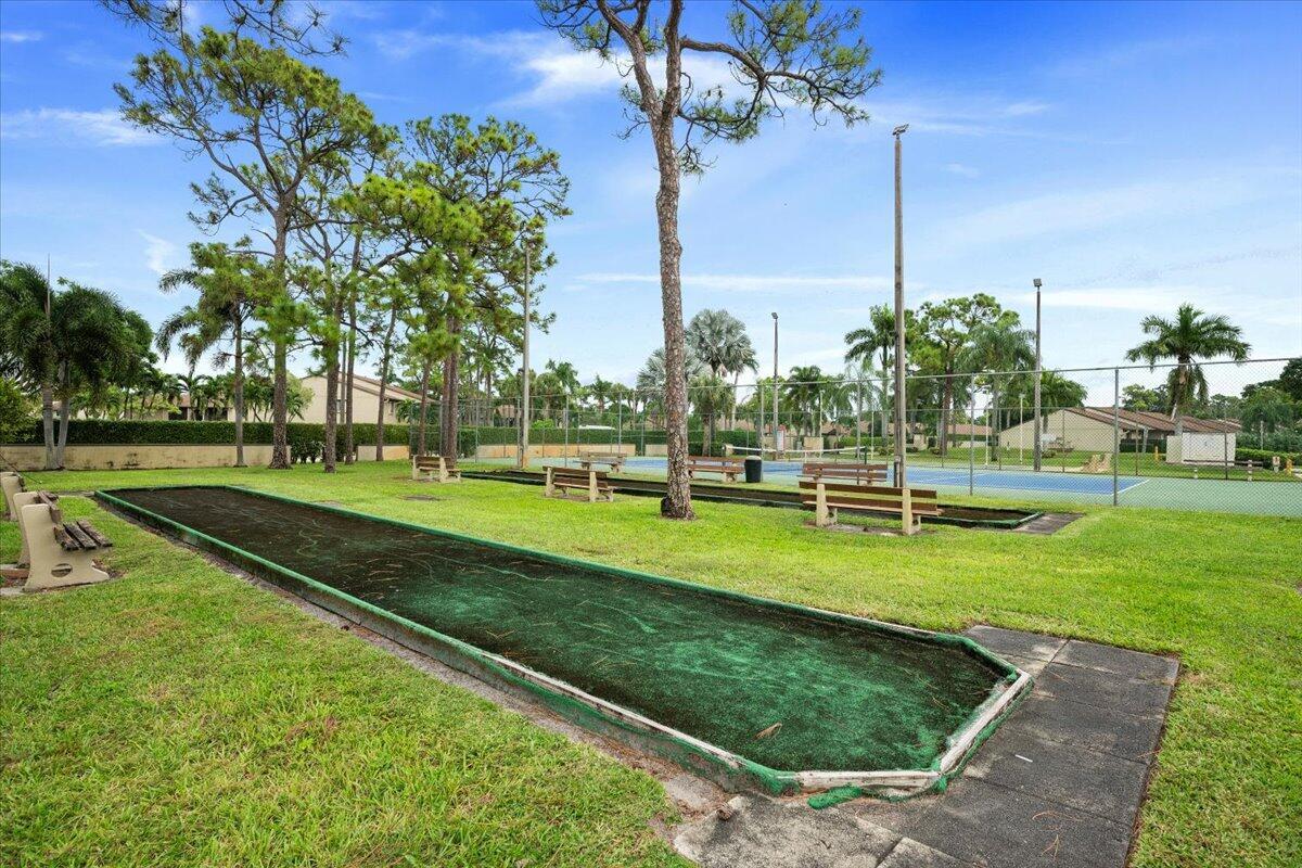 PINE RIDGE NORTH VILLAGE III CONDO - Residential