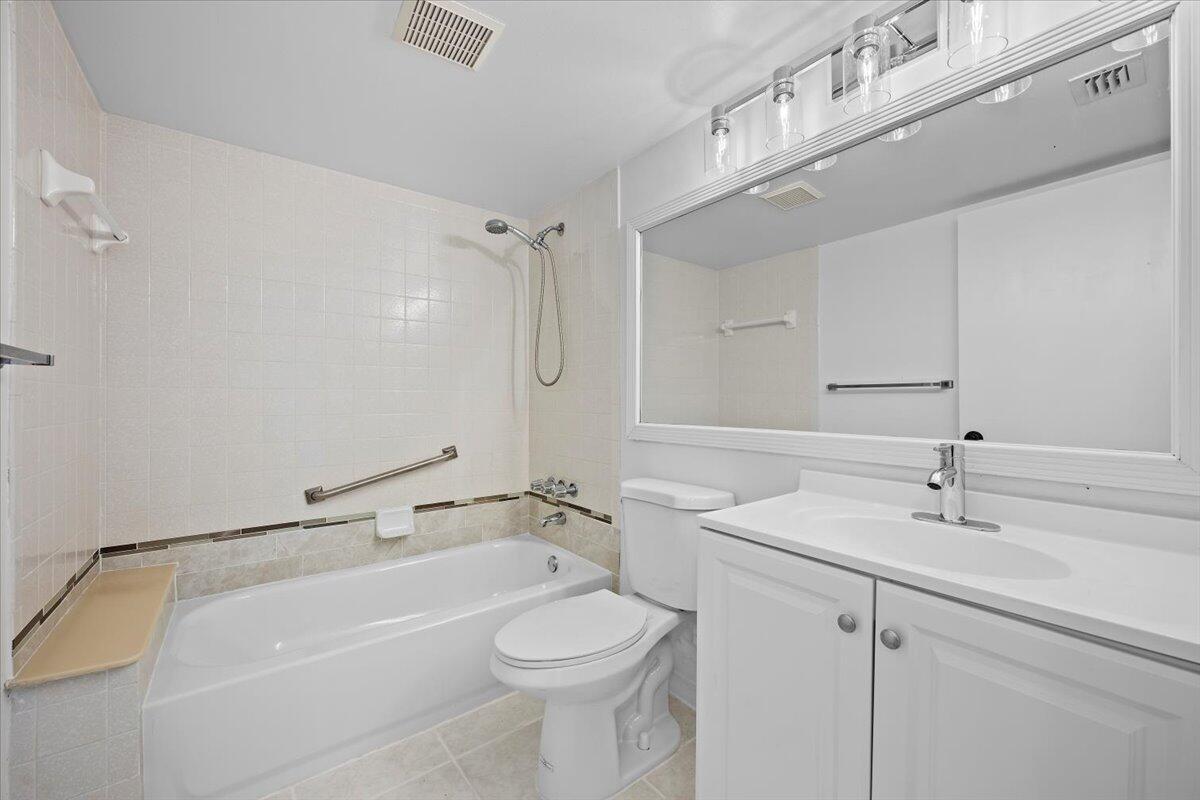 PINE RIDGE NORTH VILLAGE III CONDO - Residential
