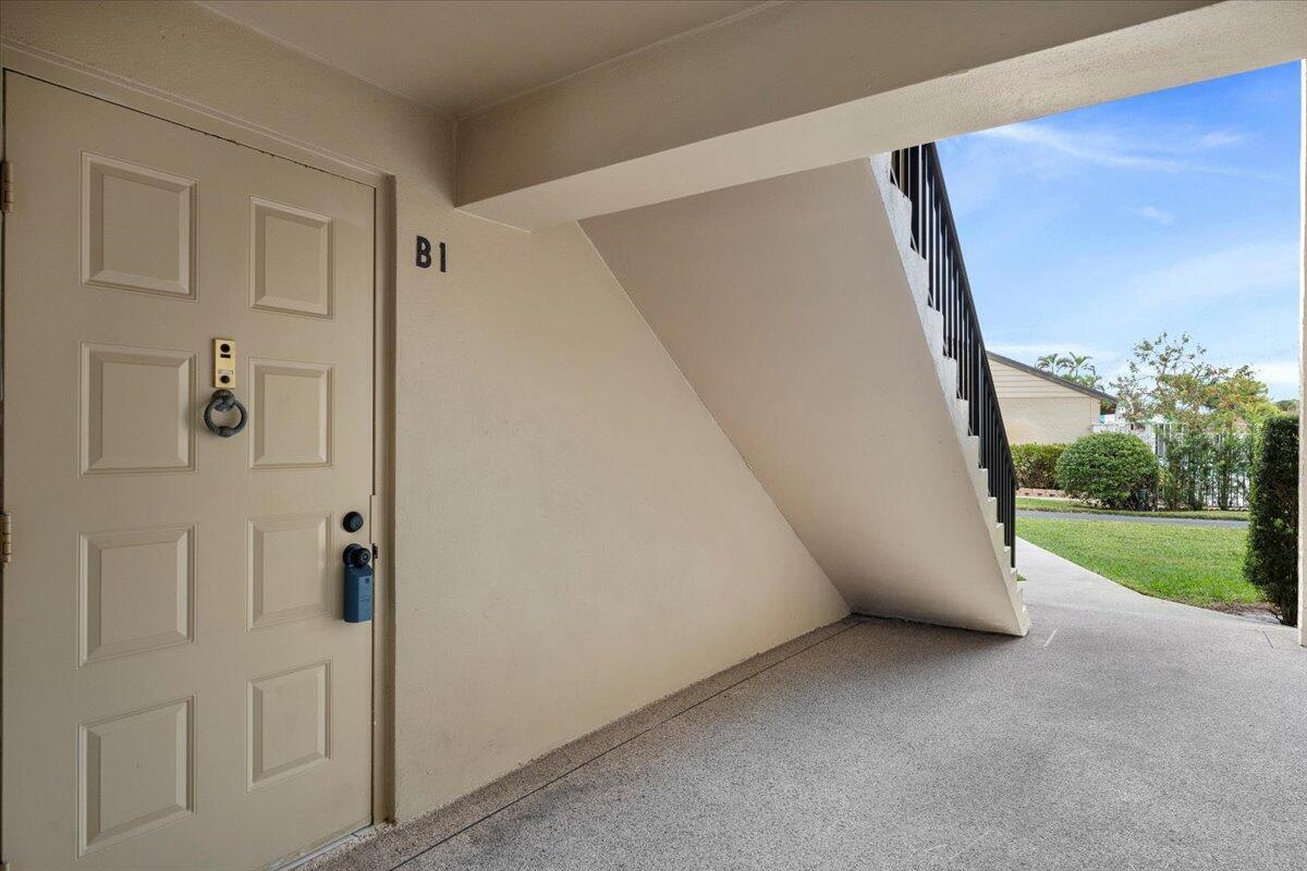 PINE RIDGE NORTH VILLAGE III CONDO - Residential