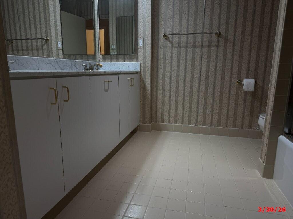 WINDSOR AT HUNTERS CONDO - Residential
