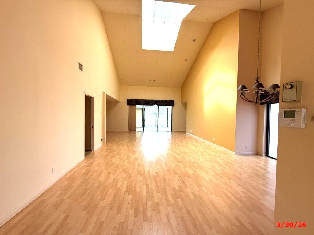 WINDSOR AT HUNTERS CONDO - Residential