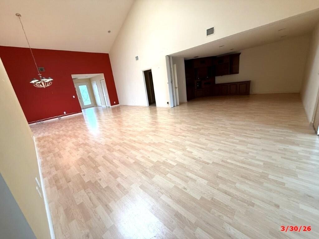 WINDSOR AT HUNTERS CONDO - Residential