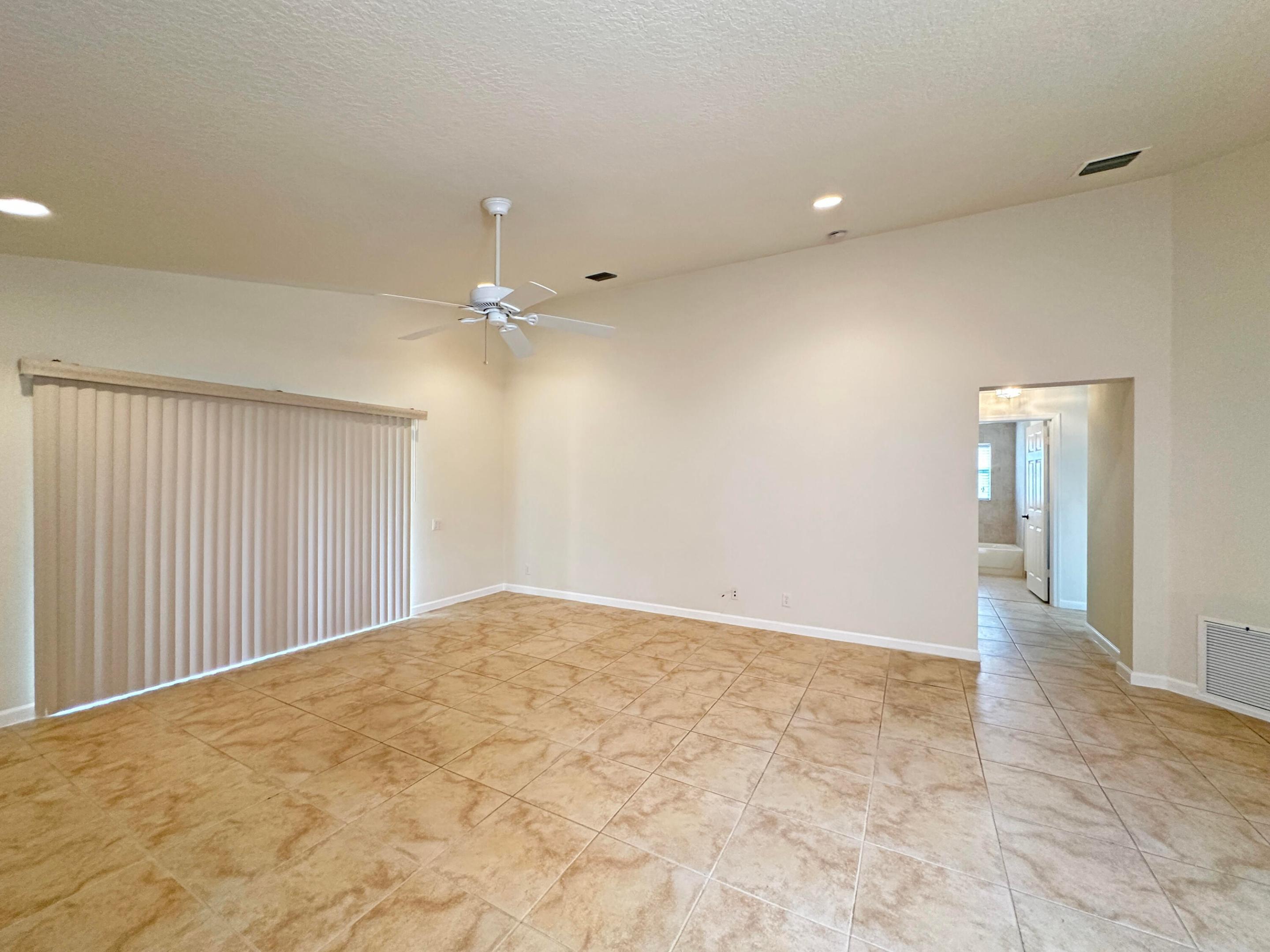 TRADITION PLAT NO 28 - Residential Lease