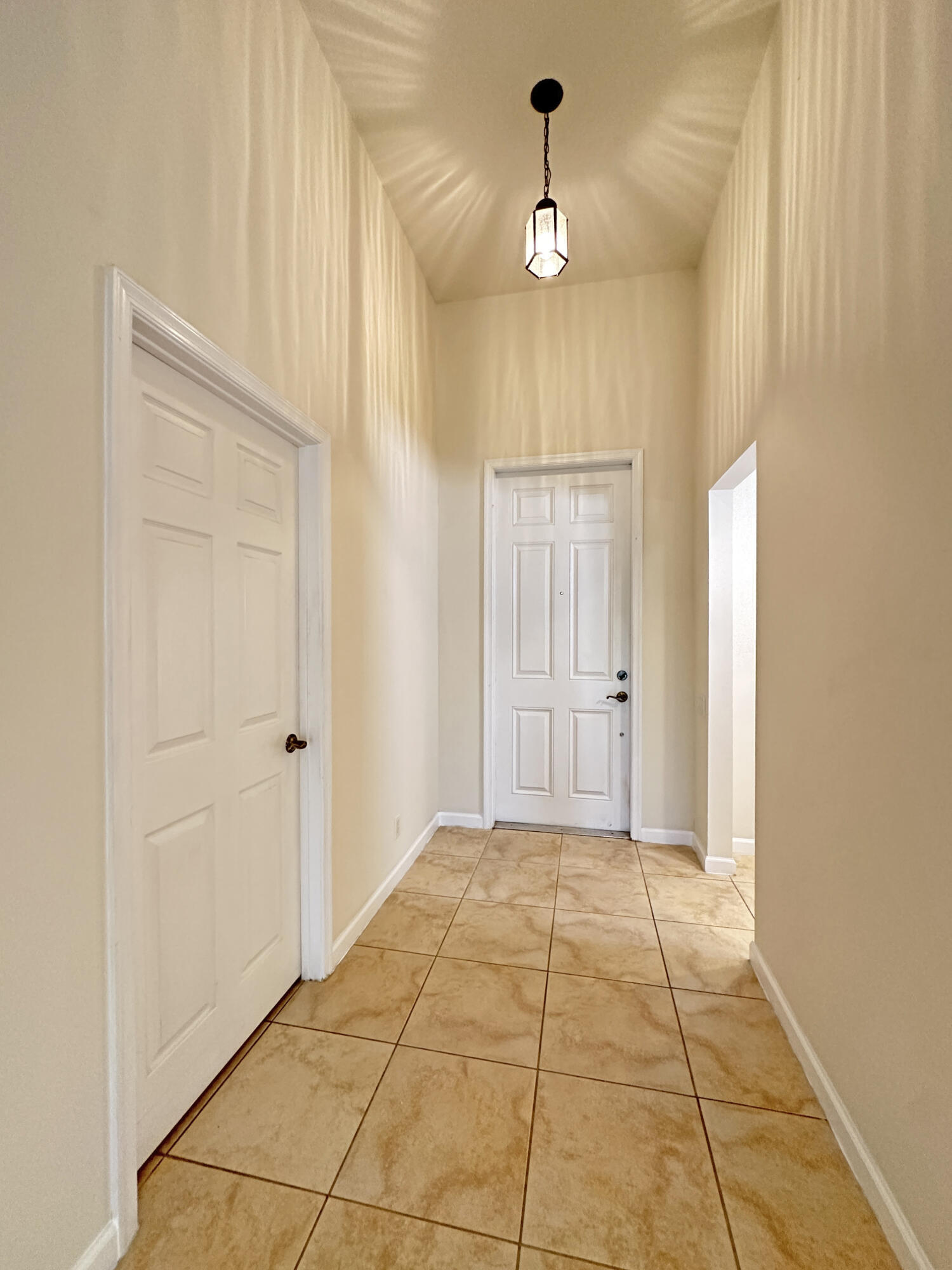 TRADITION PLAT NO 28 - Residential Lease