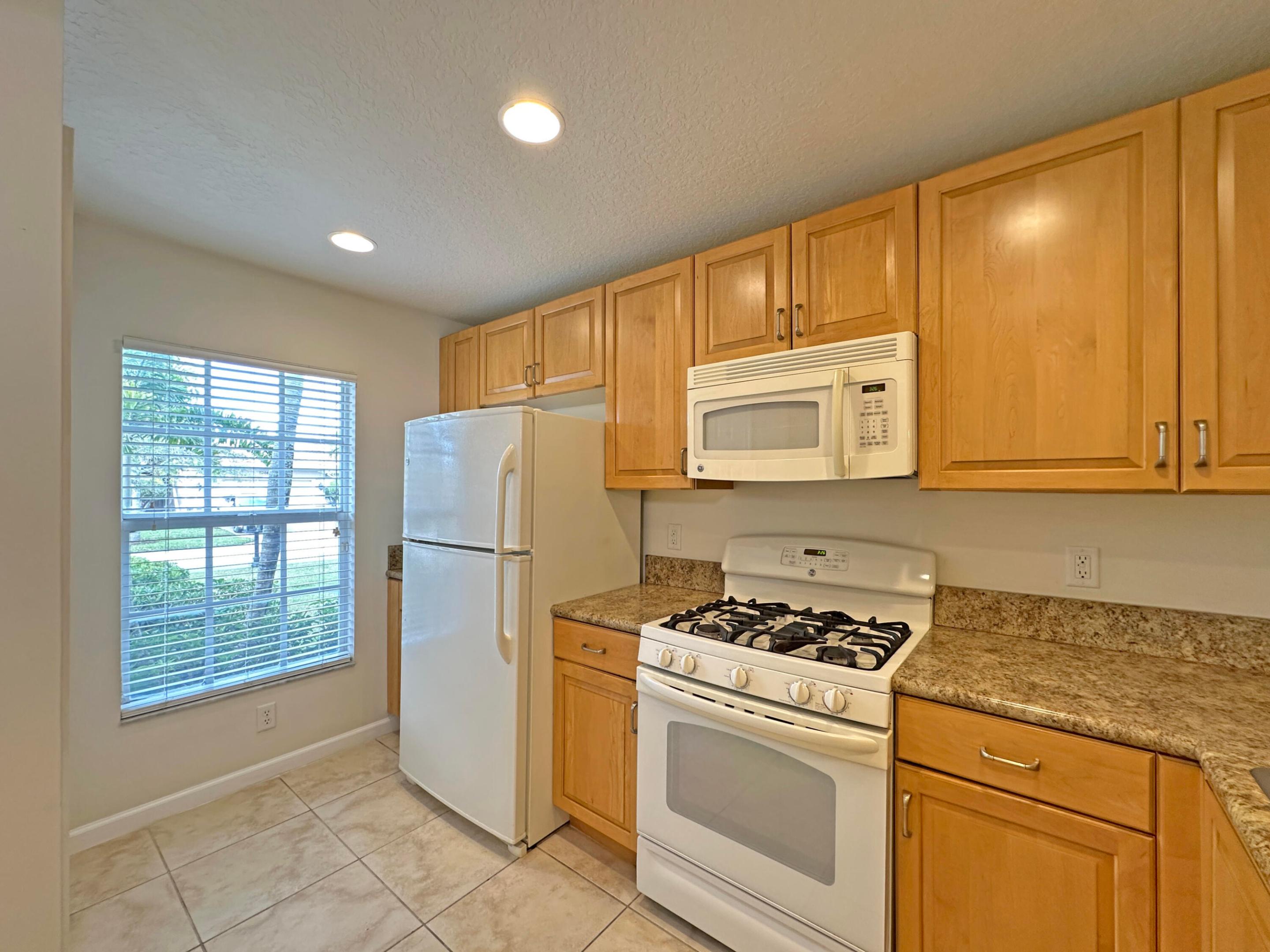 TRADITION PLAT NO 28 - Residential Lease