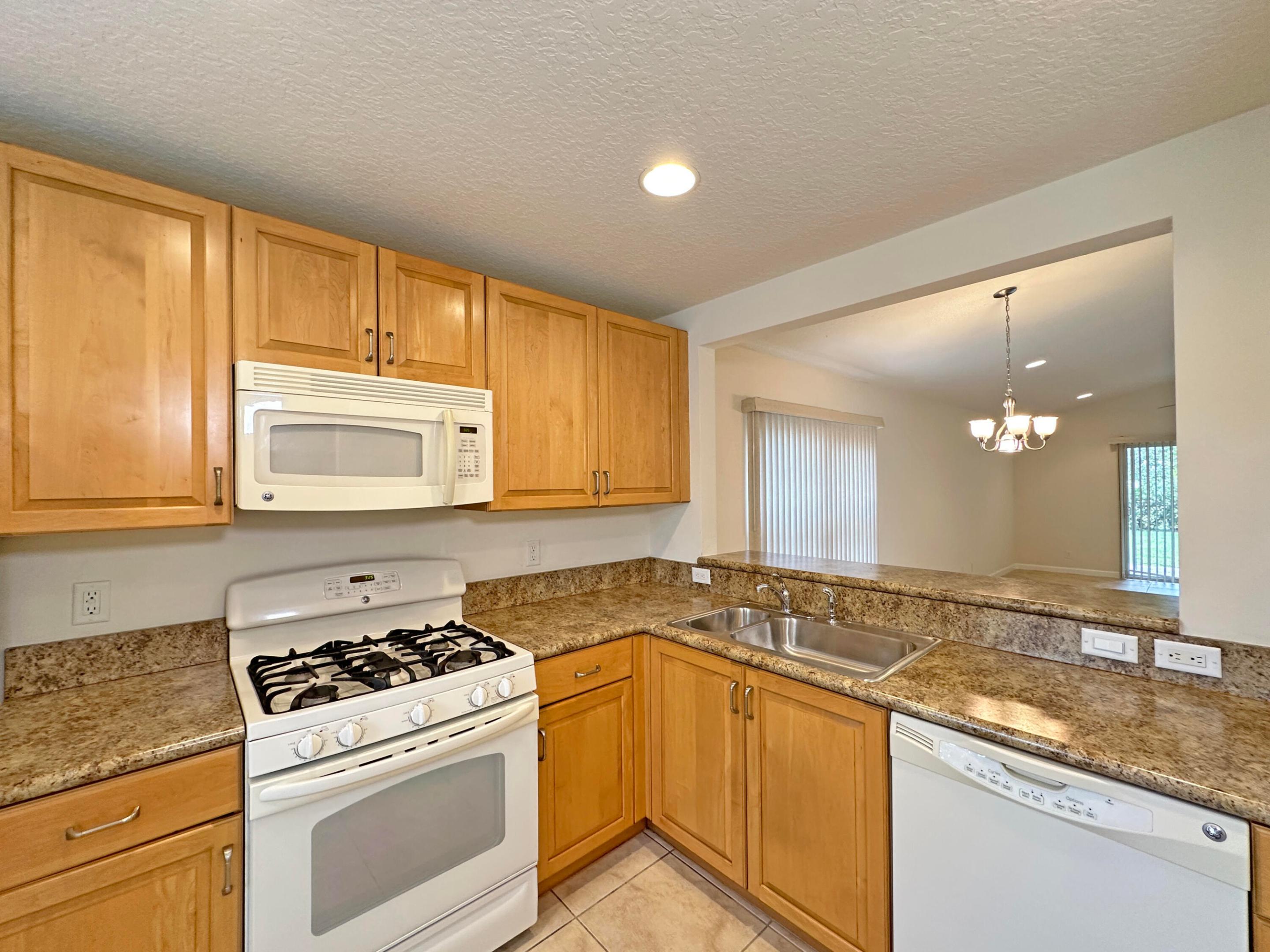 TRADITION PLAT NO 28 - Residential Lease
