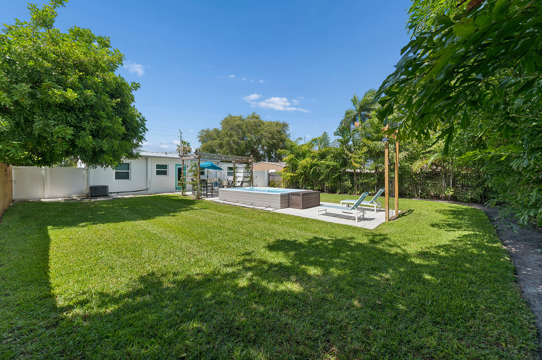 BOWERS PARK - Residential Lease