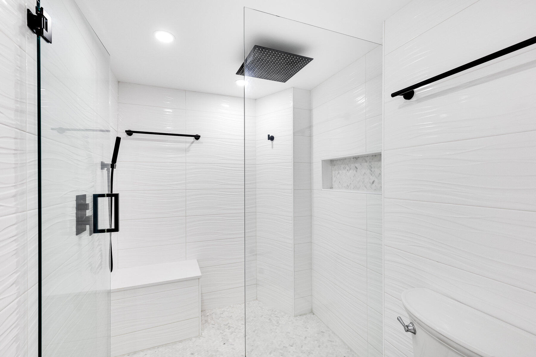 TIARA CONDO - Residential