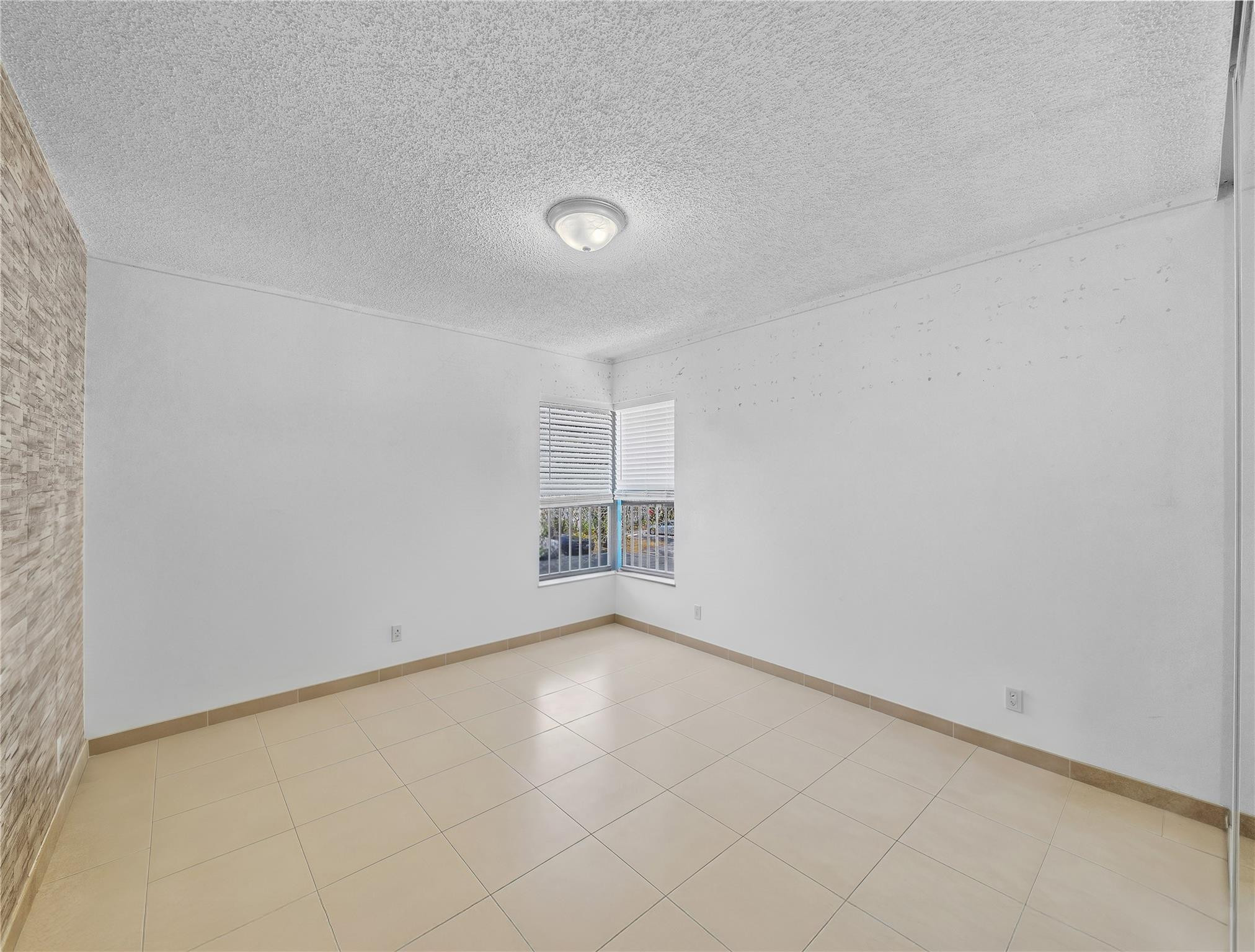 KARANDA VILLAGE 1- C COND - Residential