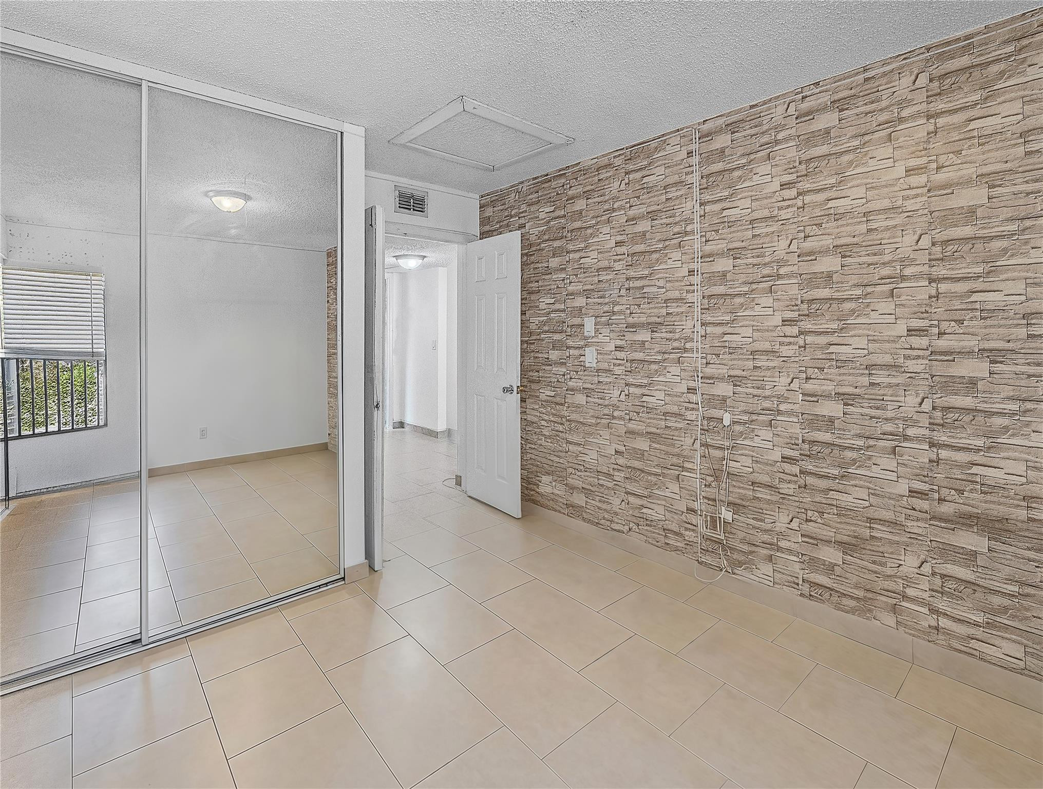 KARANDA VILLAGE 1- C COND - Residential