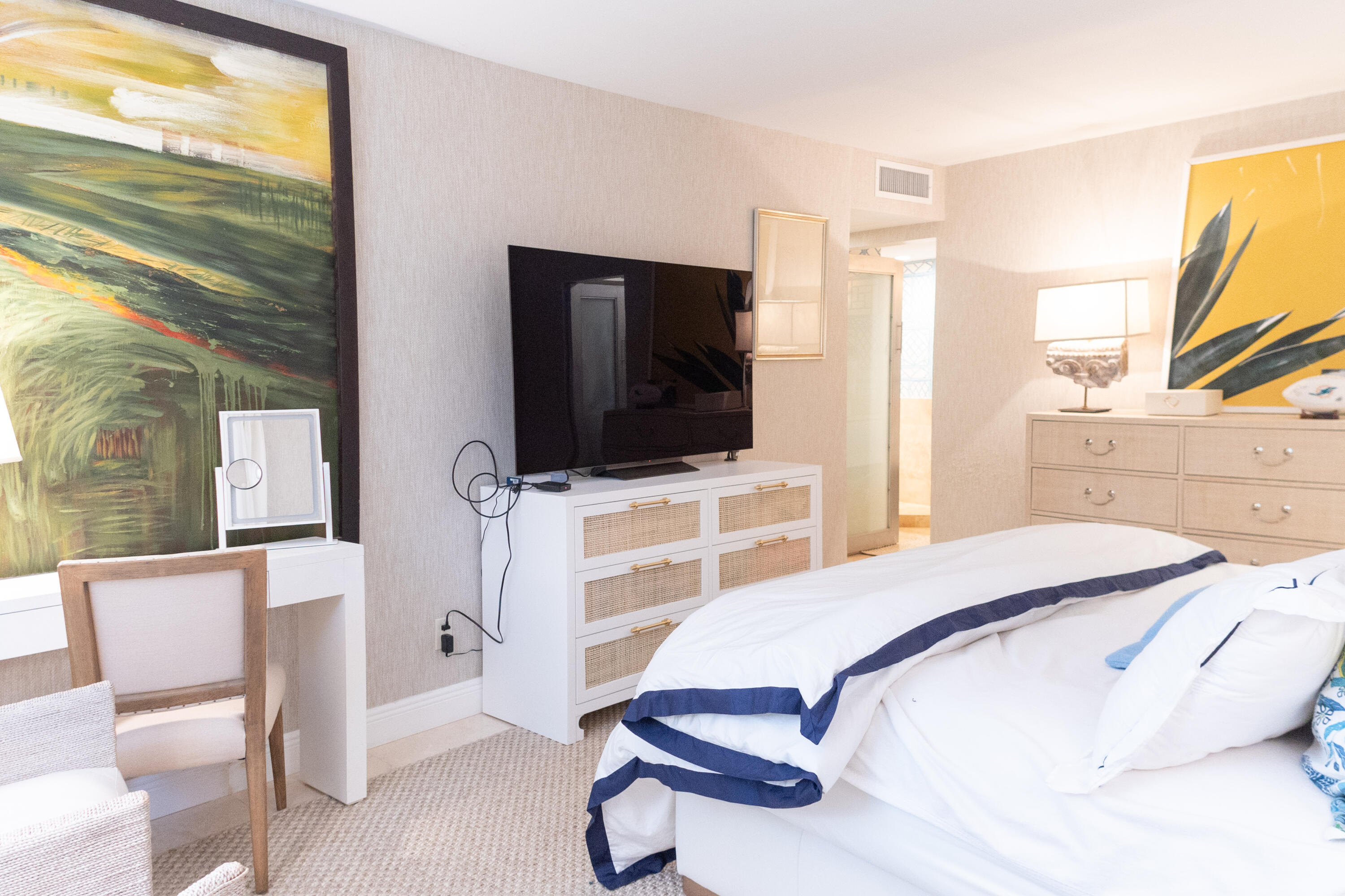 MAYFAIR HOUSE CONDO - Residential