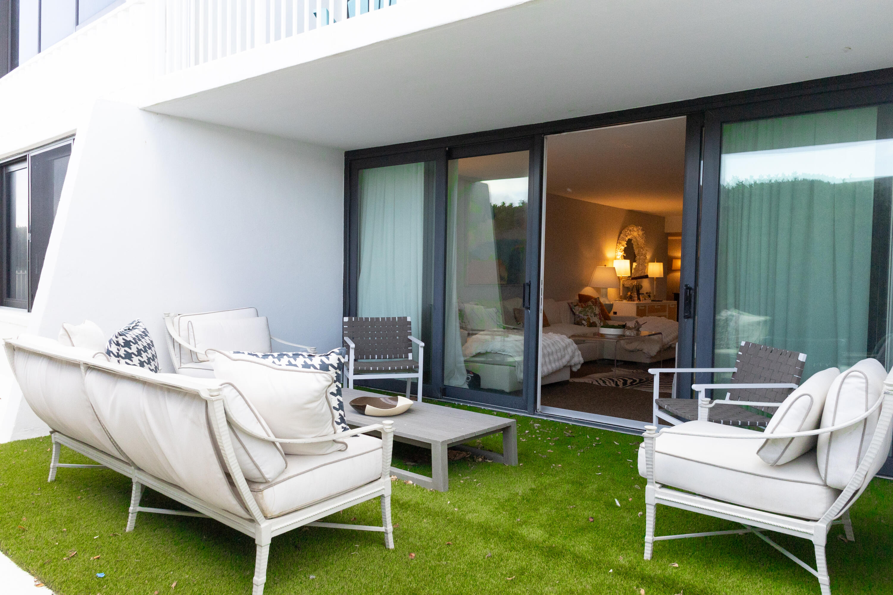 MAYFAIR HOUSE CONDO - Residential