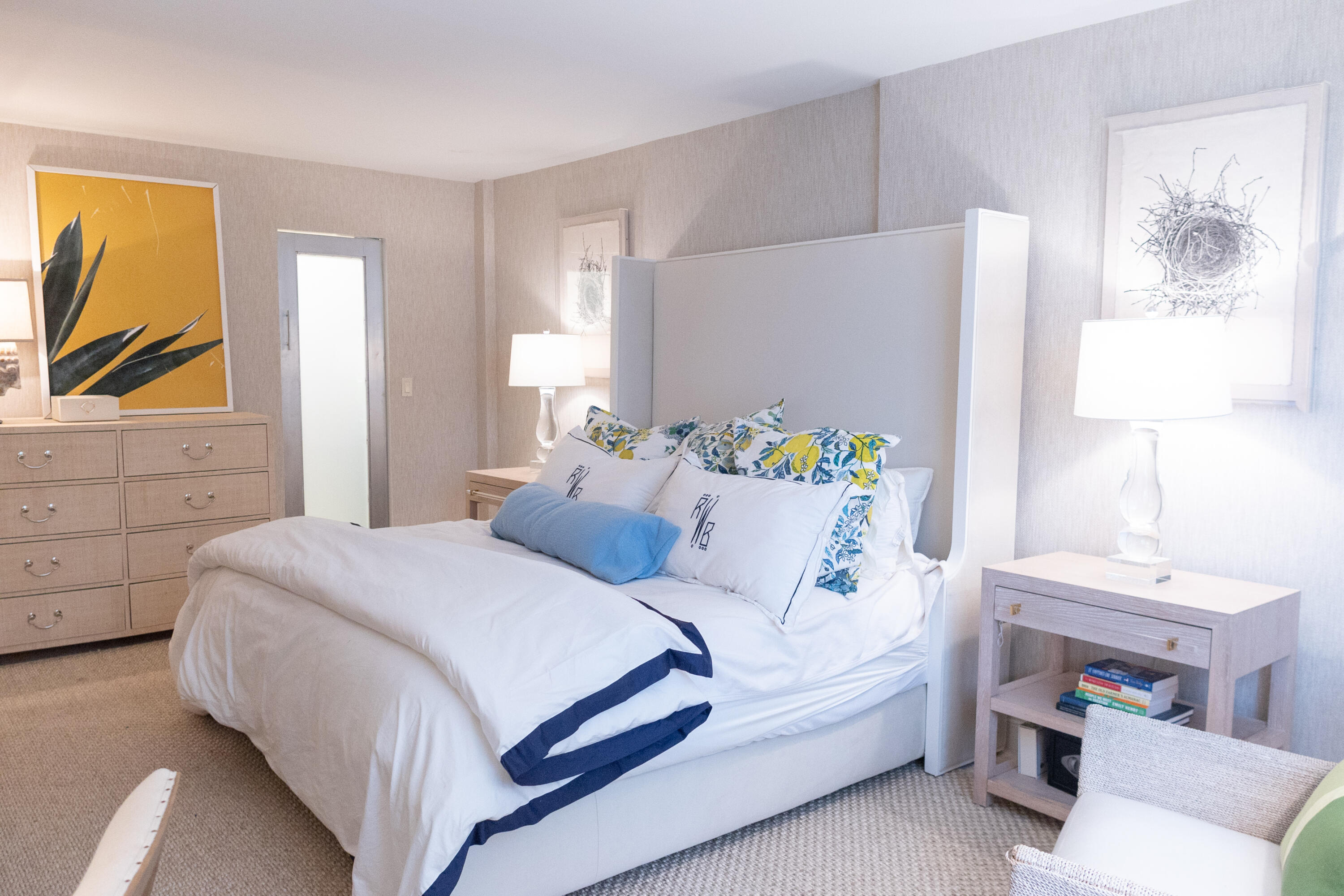 MAYFAIR HOUSE CONDO - Residential