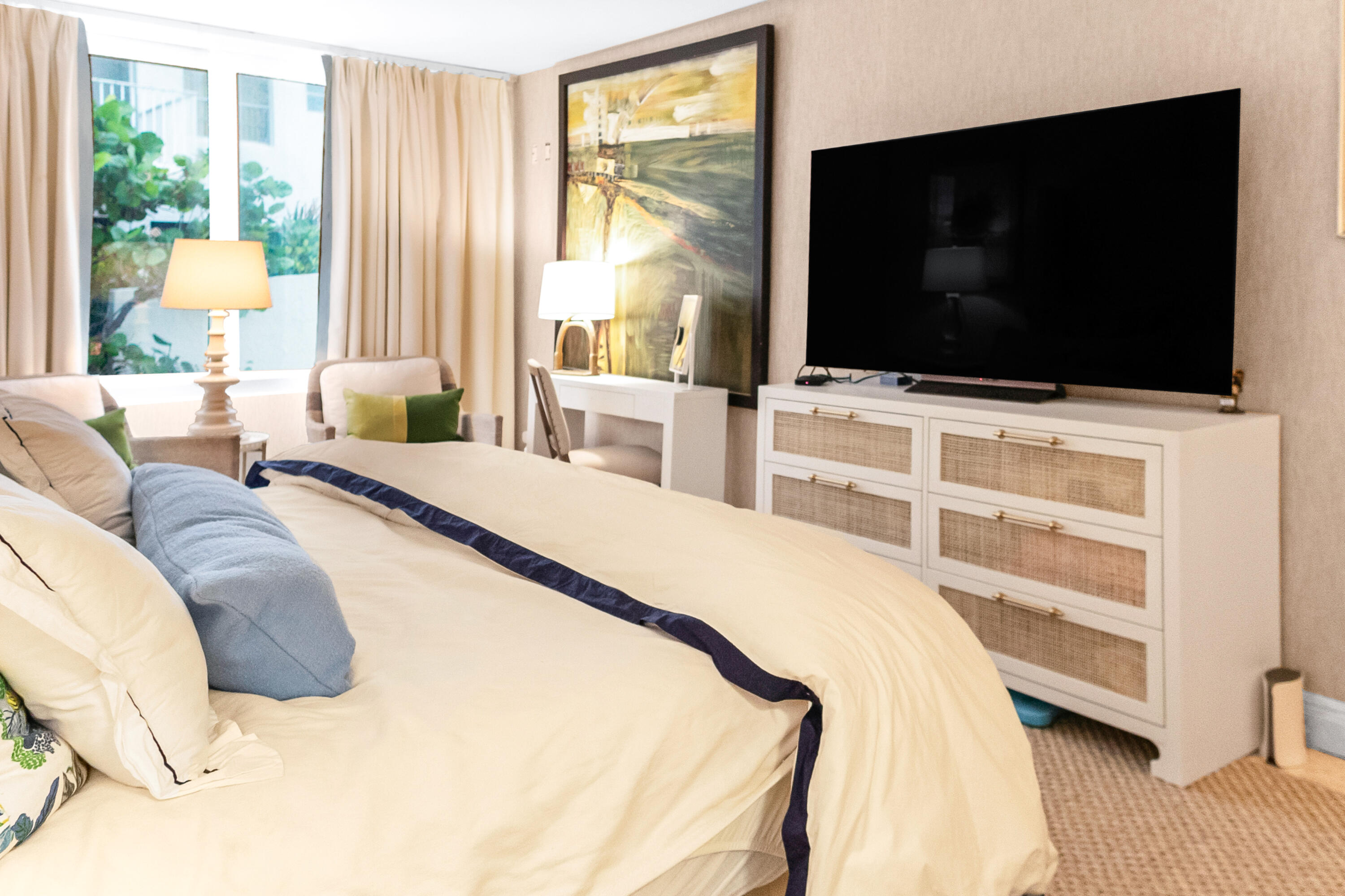 MAYFAIR HOUSE CONDO - Residential