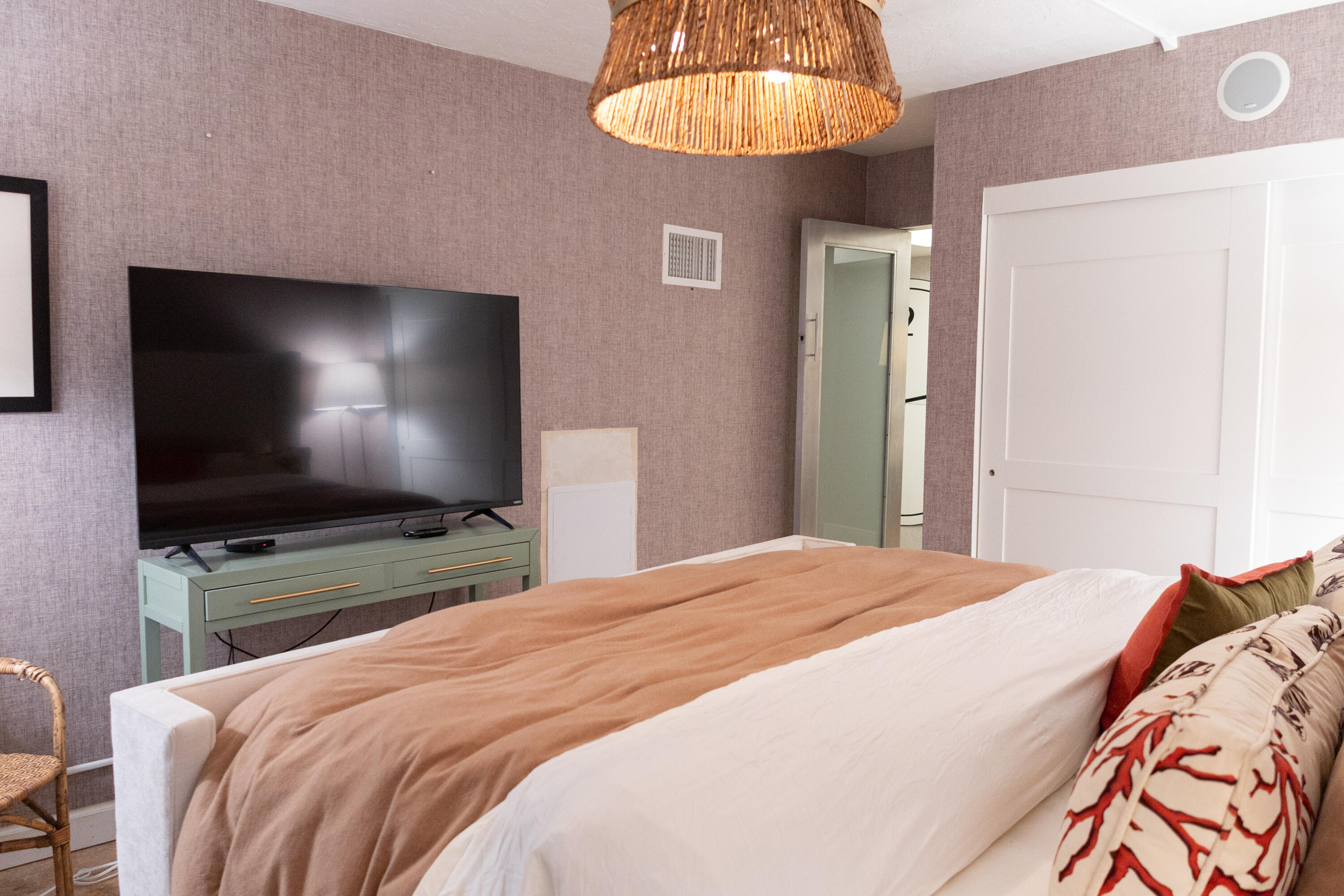 MAYFAIR HOUSE CONDO - Residential