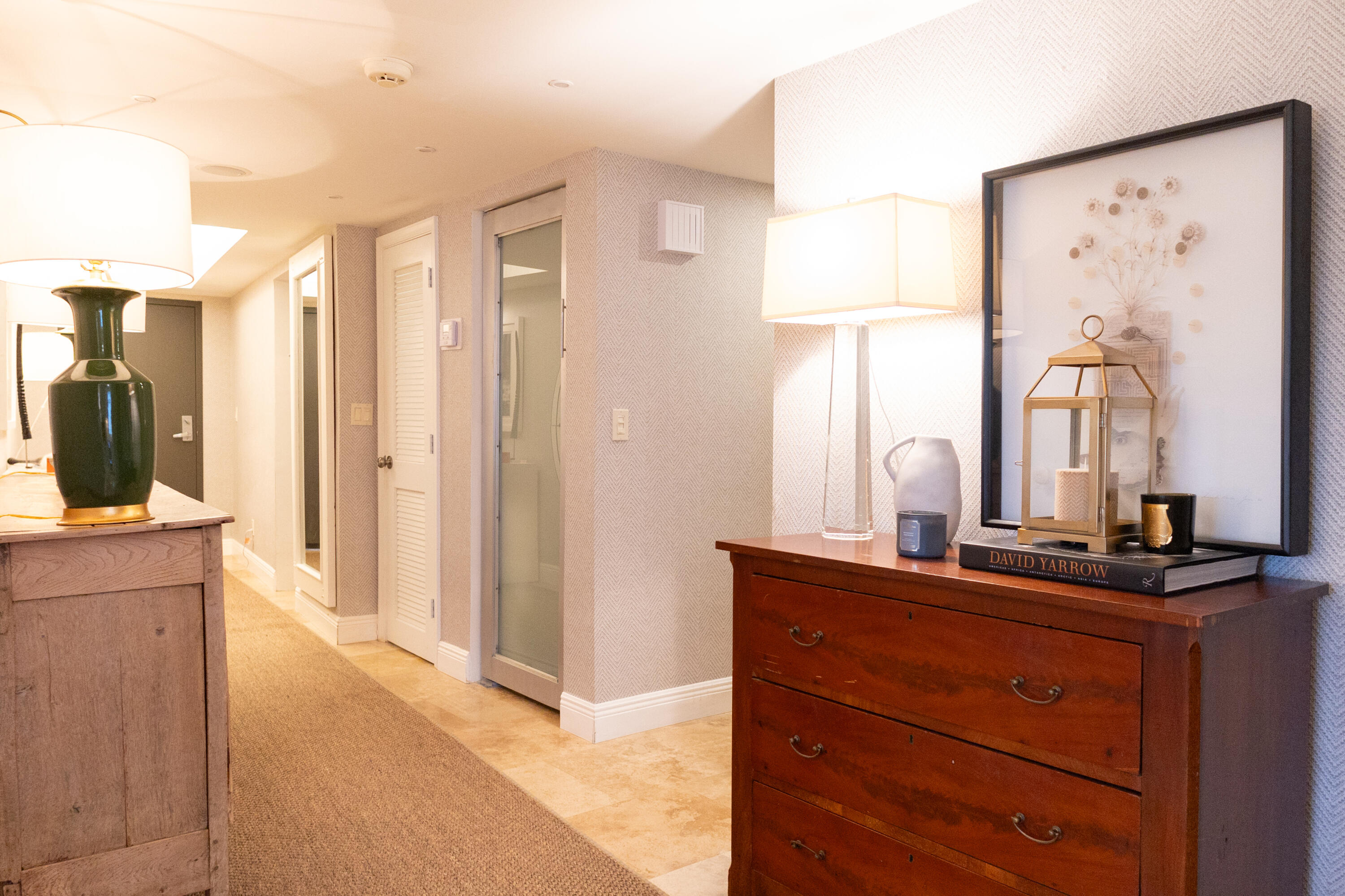 MAYFAIR HOUSE CONDO - Residential
