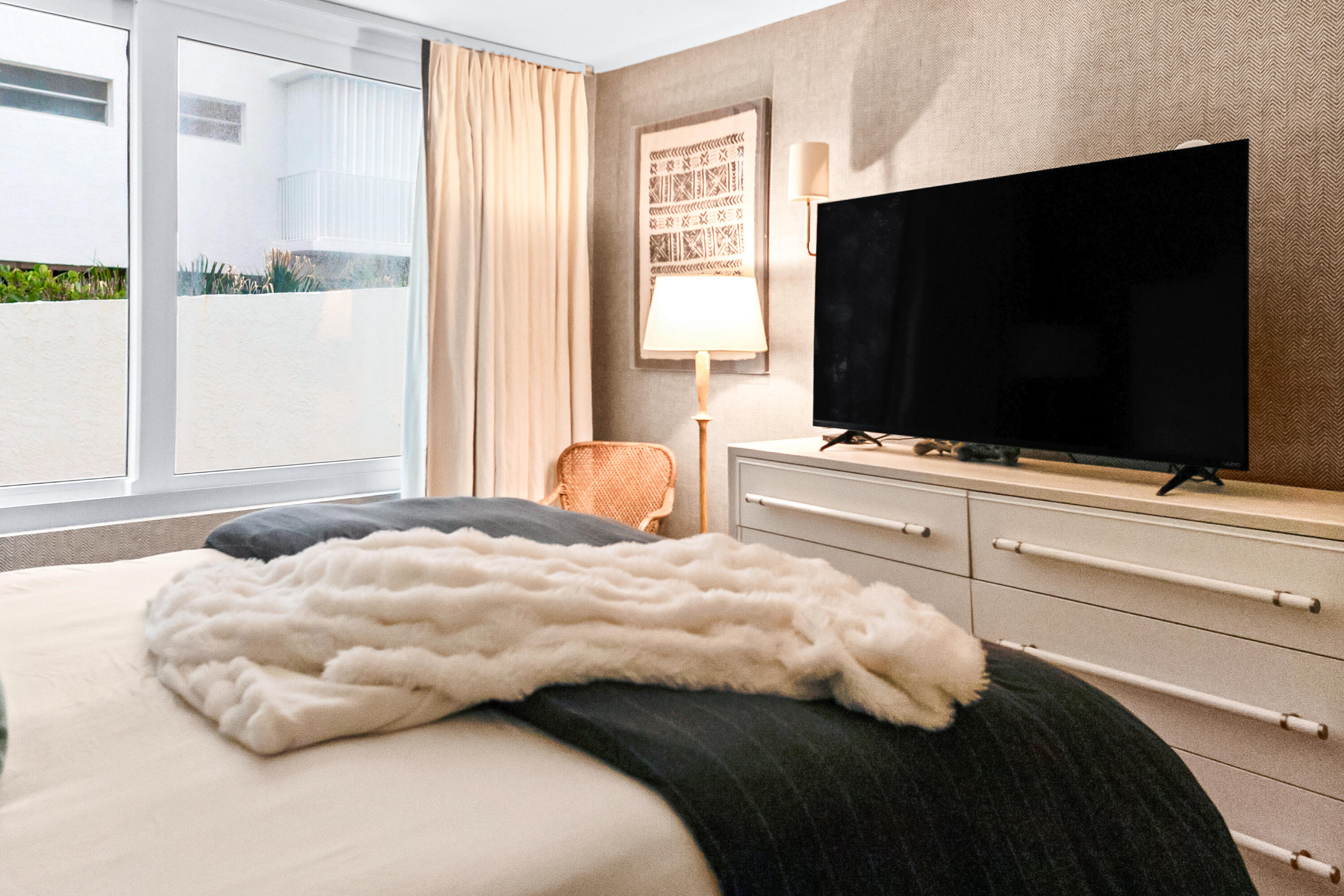 MAYFAIR HOUSE CONDO - Residential