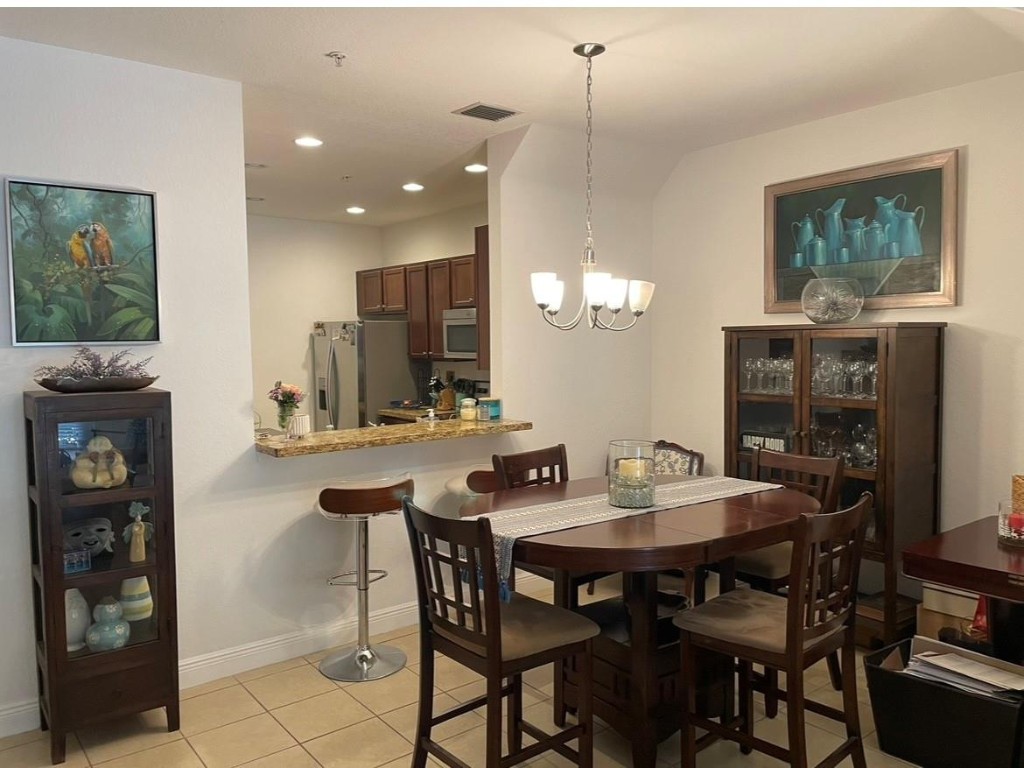 COBBLESTONE II CONDO - Residential
