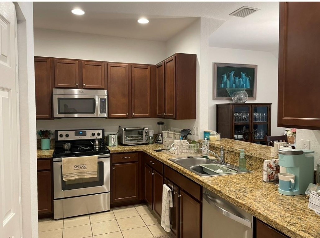 COBBLESTONE II CONDO - Residential