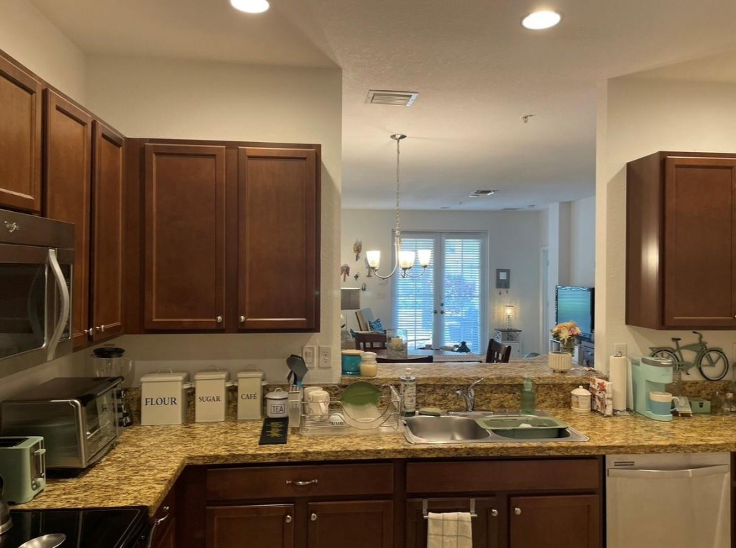 COBBLESTONE II CONDO - Residential