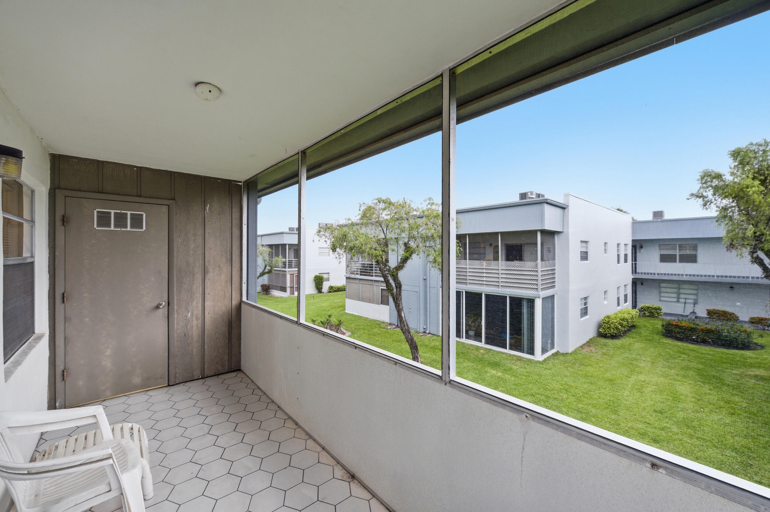 KINGS POINT - Residential