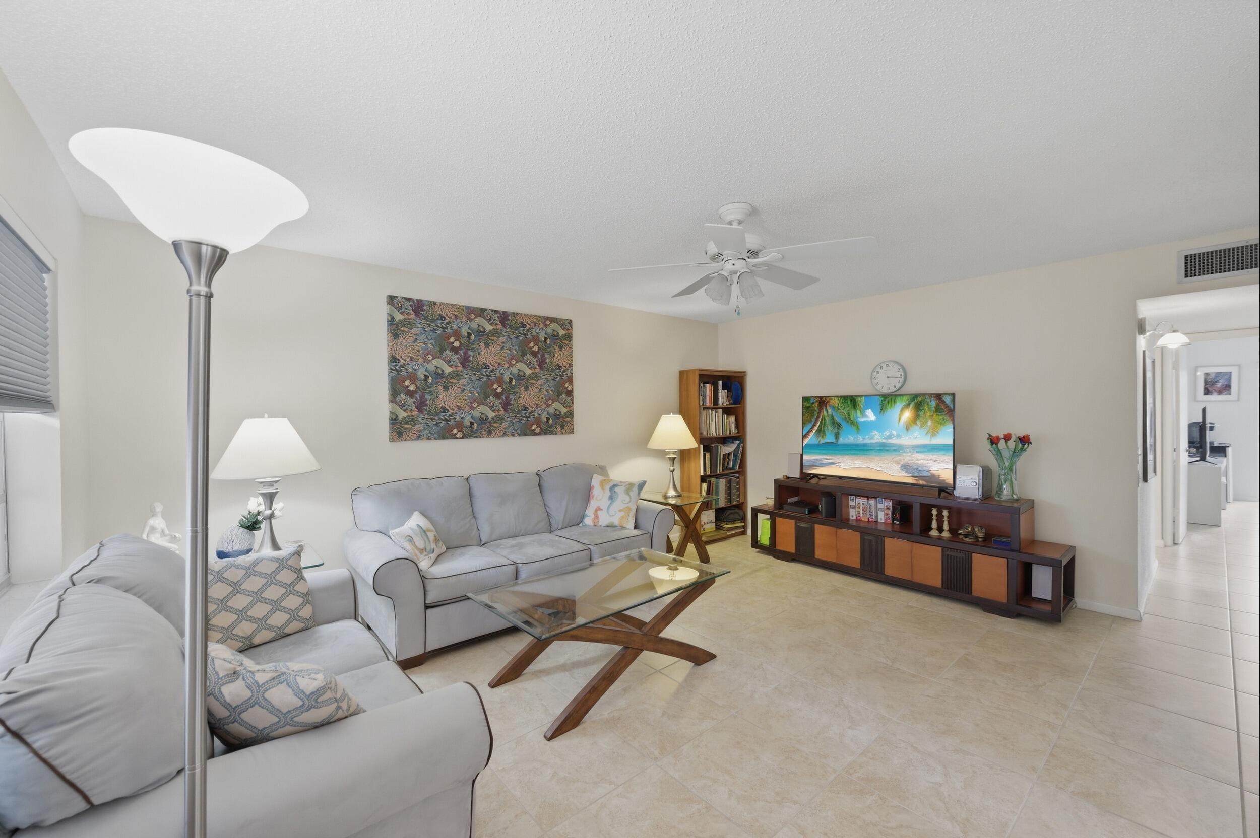 KINGS POINT - Residential